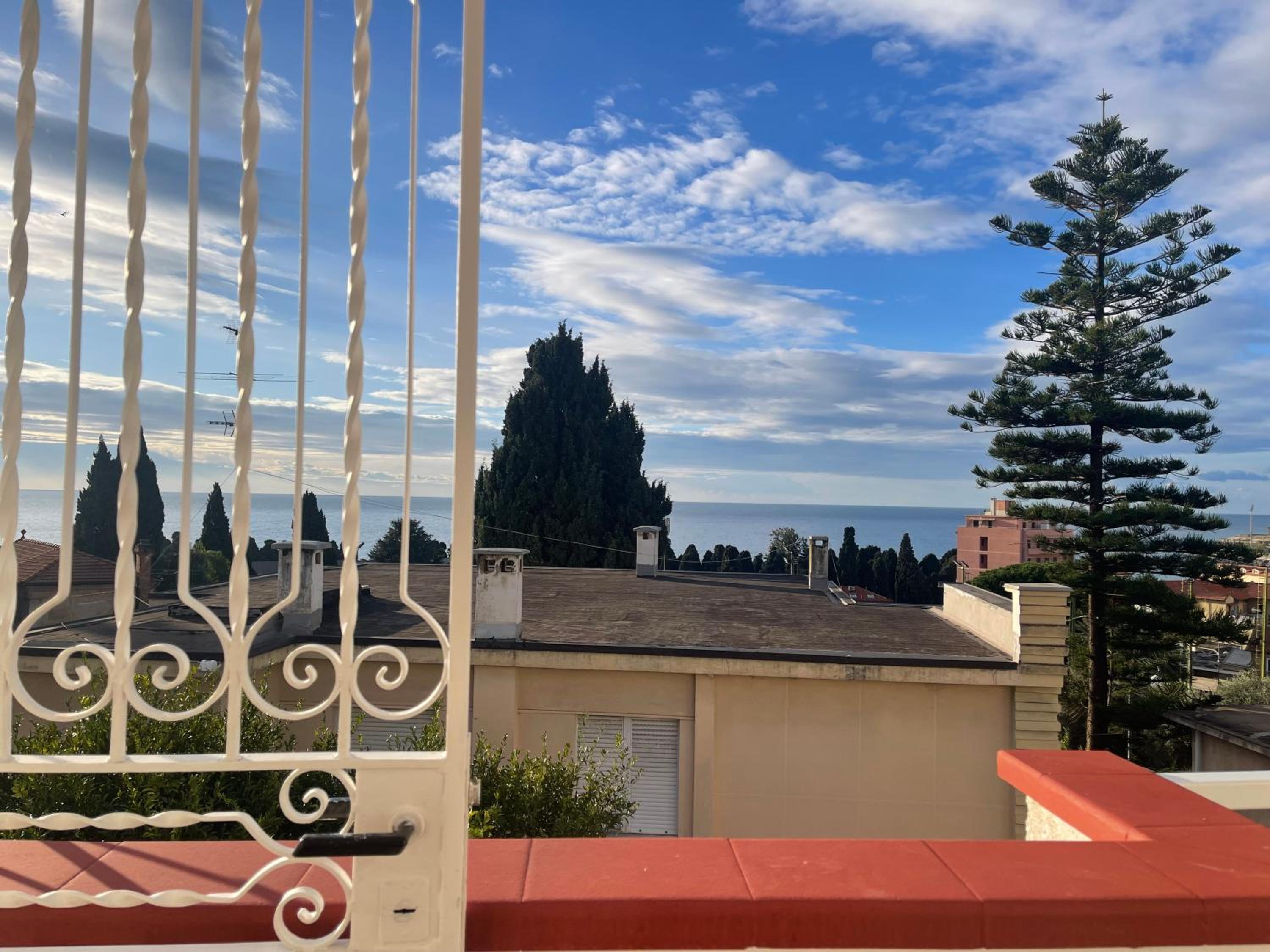 Sanremo vacanze zen vue mer 5 mn plage, 3 mn tennis club,Wifi