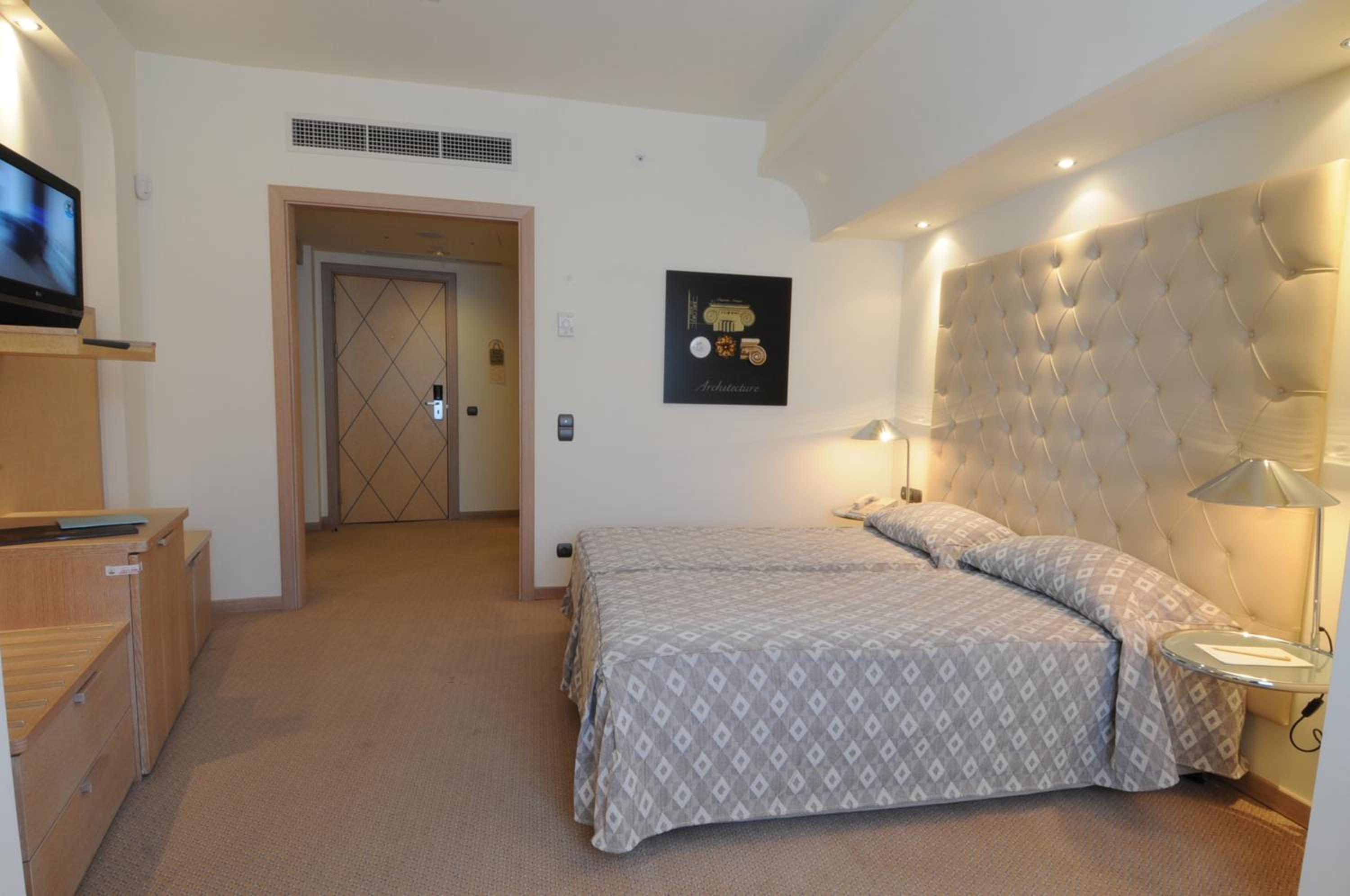 Loutraki Vacations - Club Hotel Casino Loutraki - Property Image 2