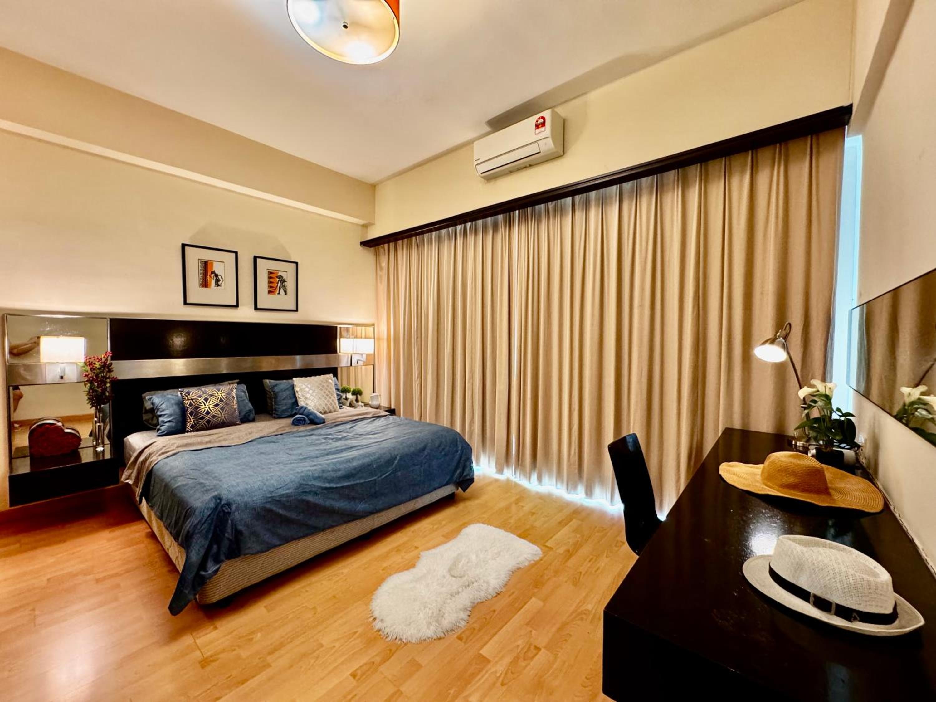 1211 Seri Bukit Ceylon KLCC 5 minutes to Alor Street Pavilion Bukit Bintang 2R2B 8Pax