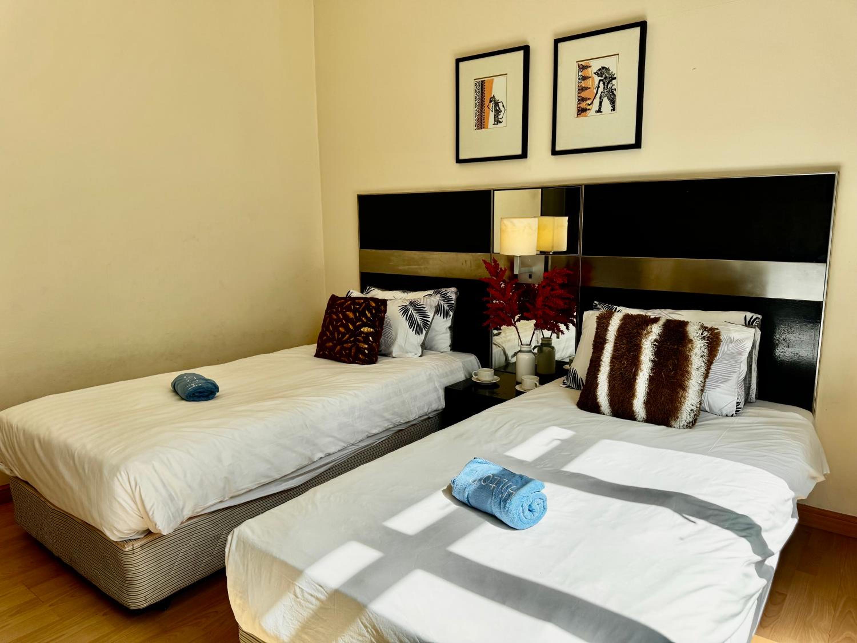 1211 Seri Bukit Ceylon KLCC 5 minutes to Alor Street Pavilion Bukit Bintang 2R2B 8Pax