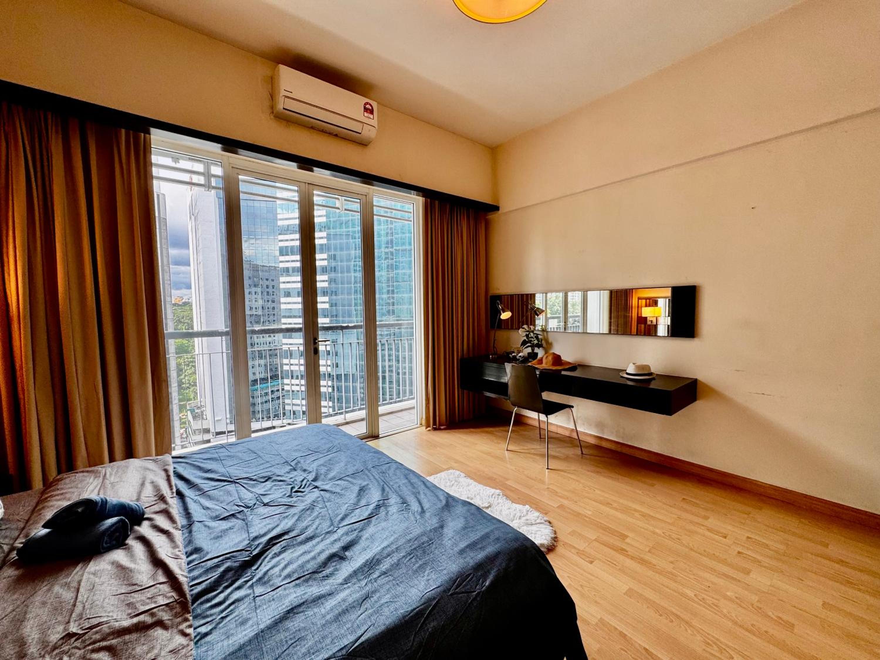 1211 Seri Bukit Ceylon KLCC 5 minutes to Alor Street Pavilion Bukit Bintang 2R2B 8Pax
