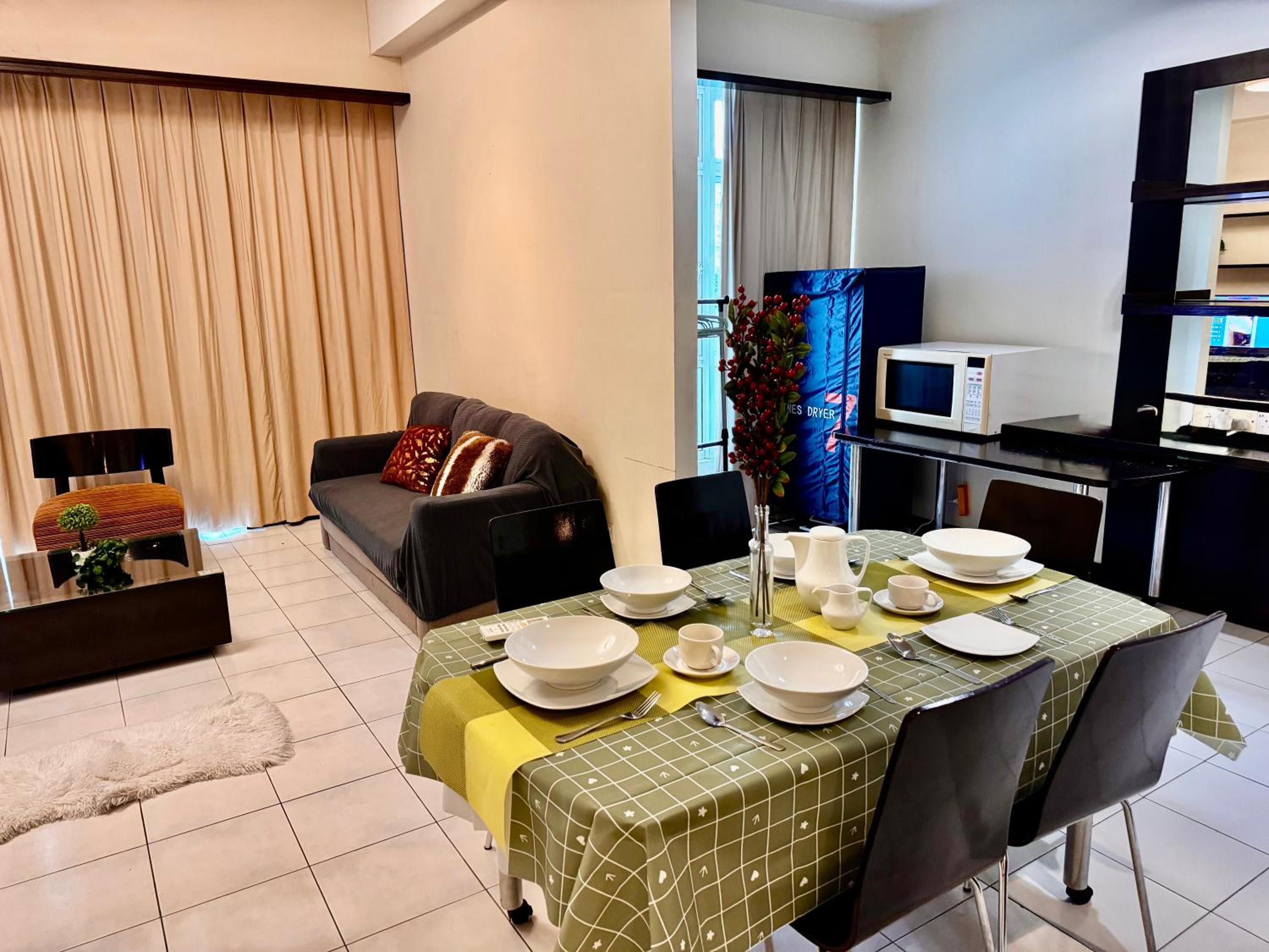 1211 Seri Bukit Ceylon KLCC 5 minutes to Alor Street Pavilion Bukit Bintang 2R2B 8Pax