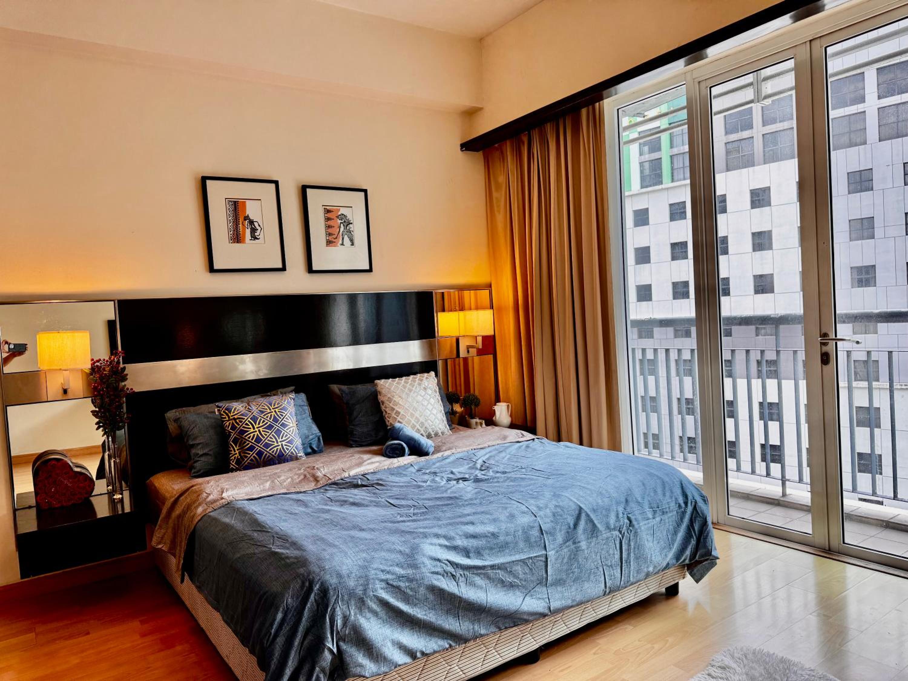 1211 Seri Bukit Ceylon KLCC 5 minutes to Alor Street Pavilion Bukit Bintang 2R2B 8Pax