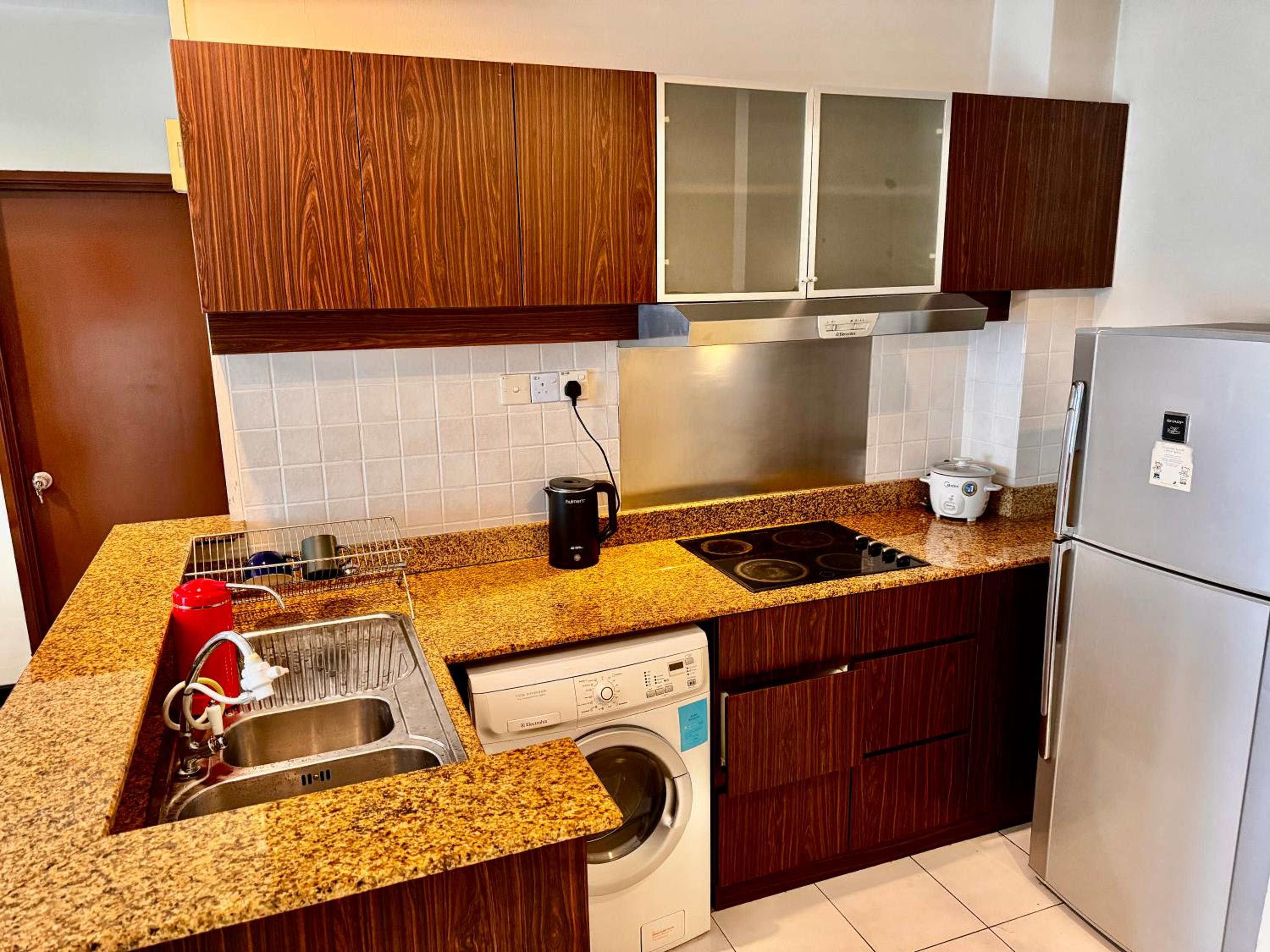 1211 Seri Bukit Ceylon KLCC 5 minutes to Alor Street Pavilion Bukit Bintang 2R2B 8Pax
