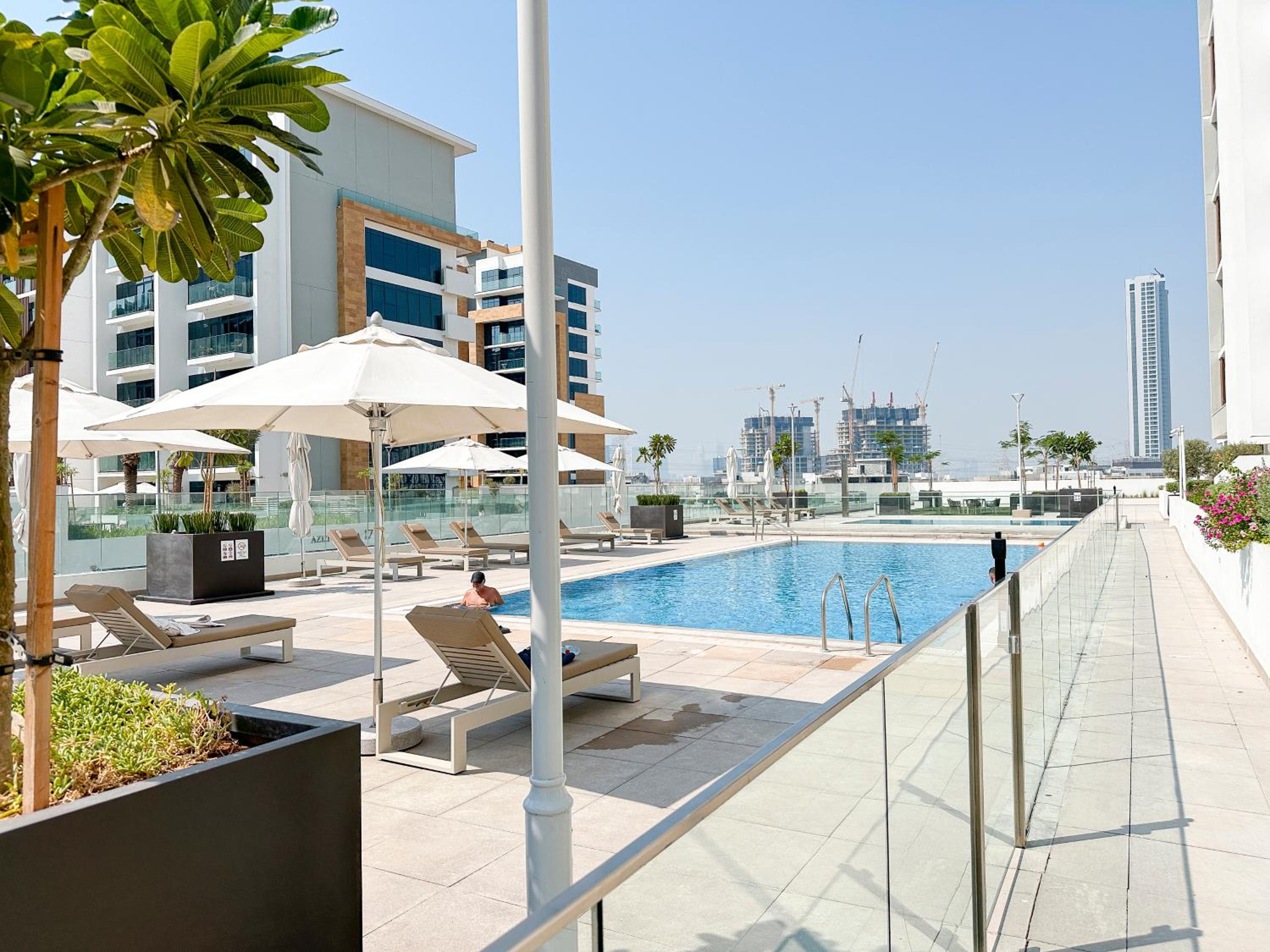 Luxury 3BR near to Downtown - Burj Khalifa & Pool Views - 10 min to Dubai Mall