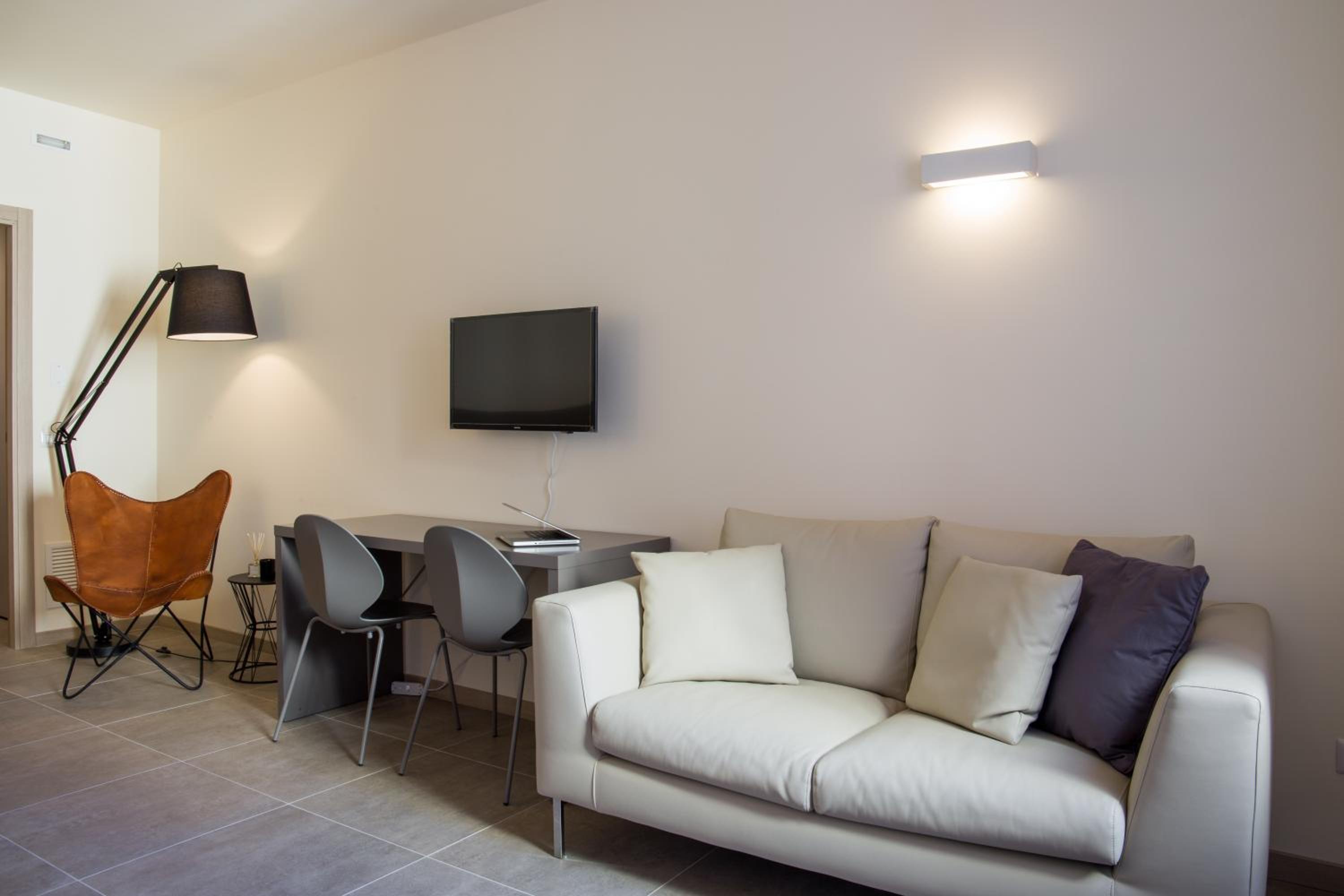 Erïk Langer Pedrocchi Suites