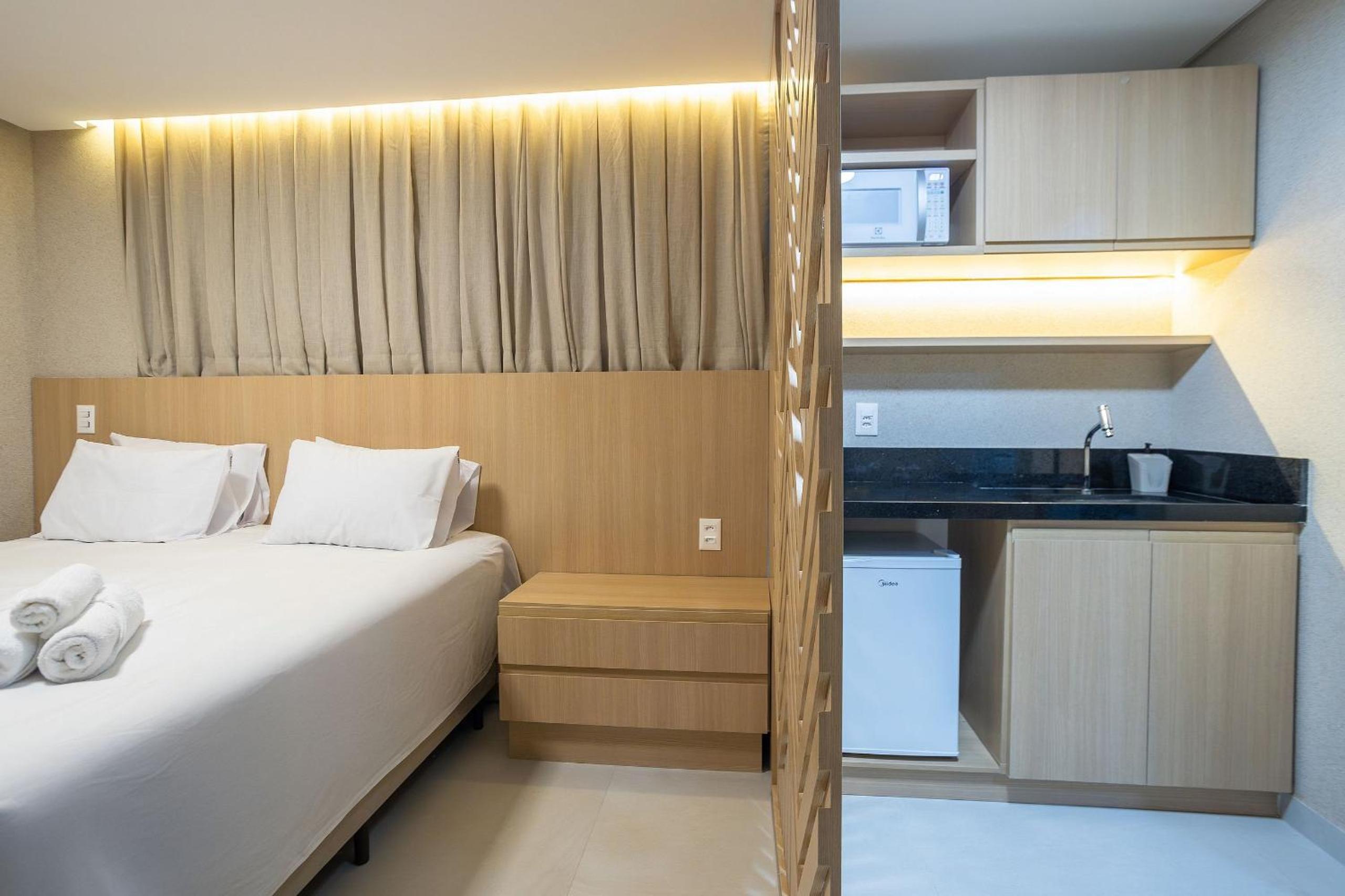 Breeze Residence#202 - Seafront by Carpediem