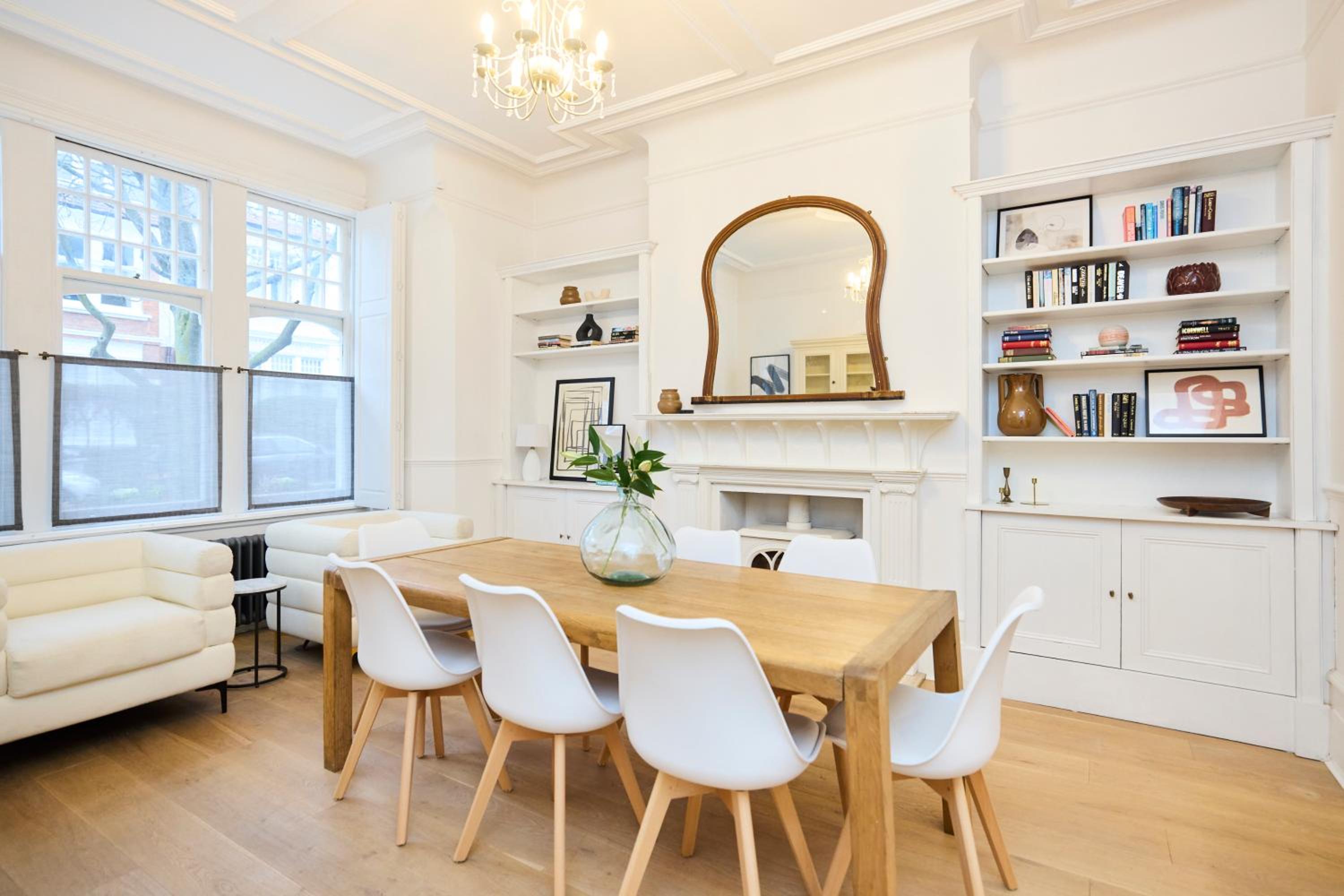 The Belsize Park Place - Charming 6BDR Home with Garden