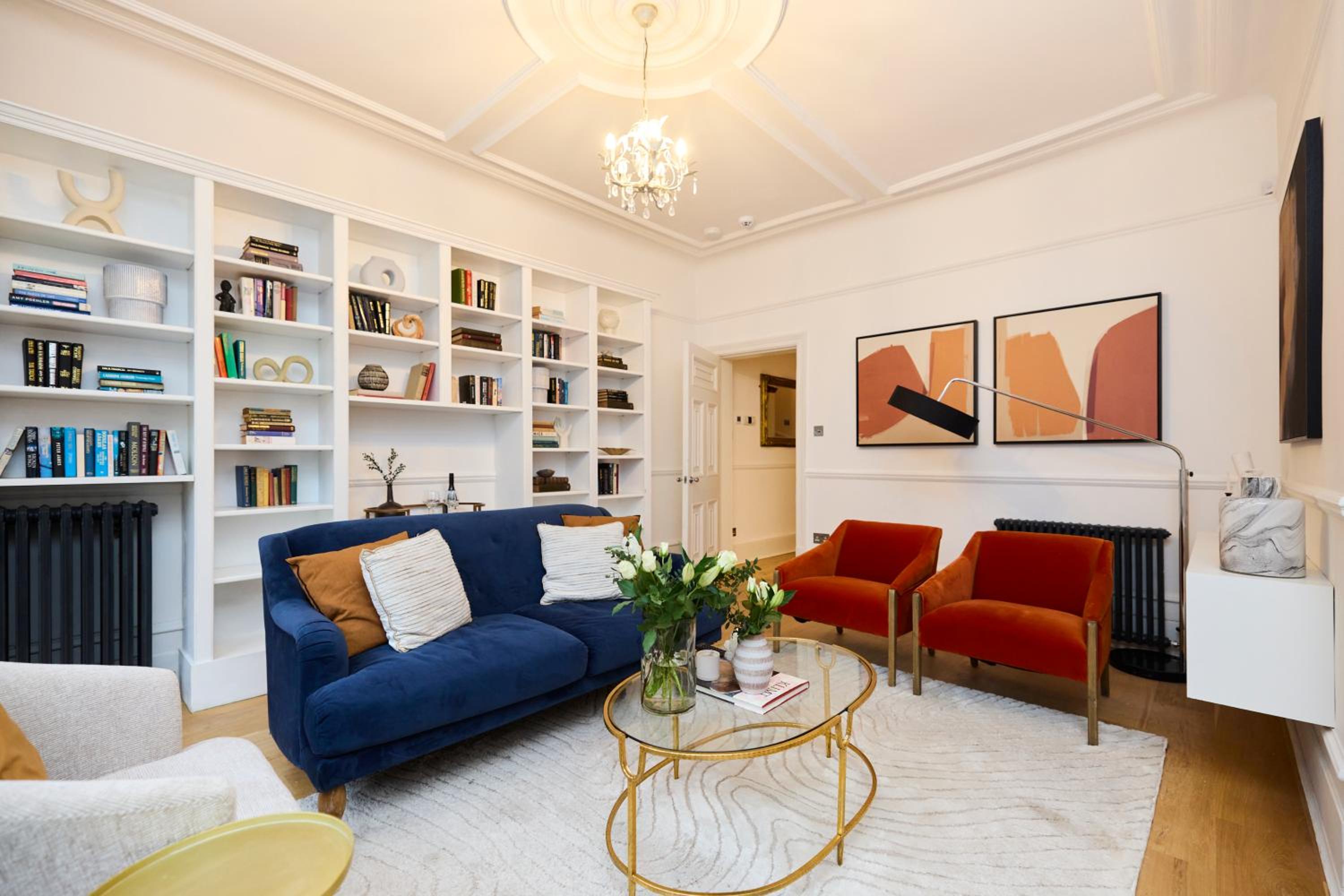 The Belsize Park Place - Charming 6BDR Home with Garden