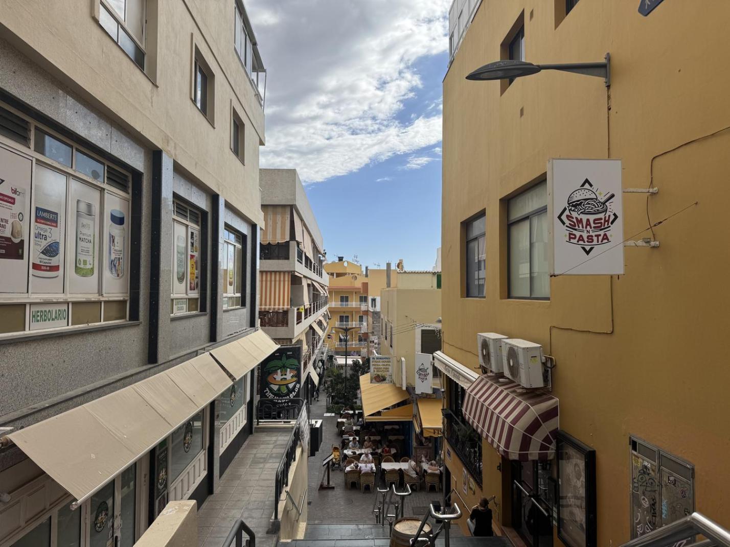Heart of Los Cristianos Modern Apartment Close to the Sea in Tenerife