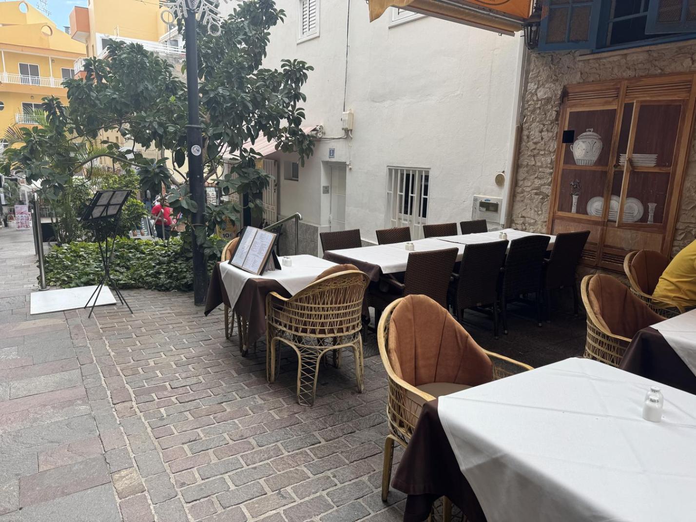 Heart of Los Cristianos Modern Apartment Close to the Sea in Tenerife
