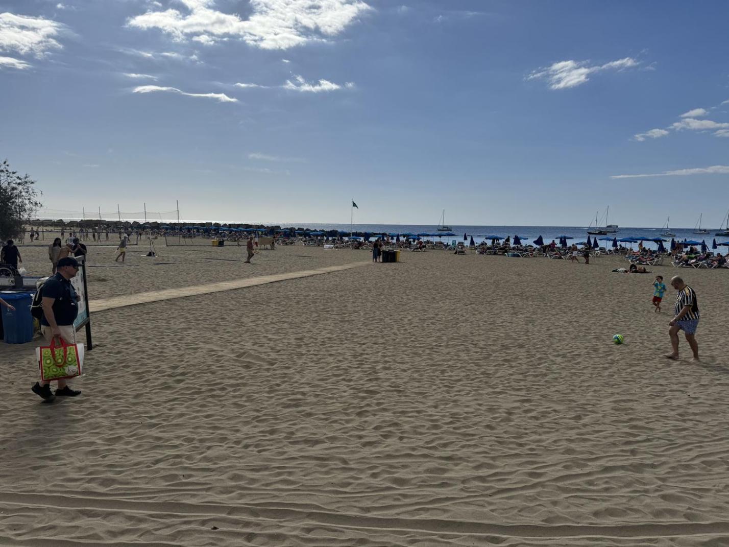Heart of Los Cristianos Modern Apartment Close to the Sea in Tenerife
