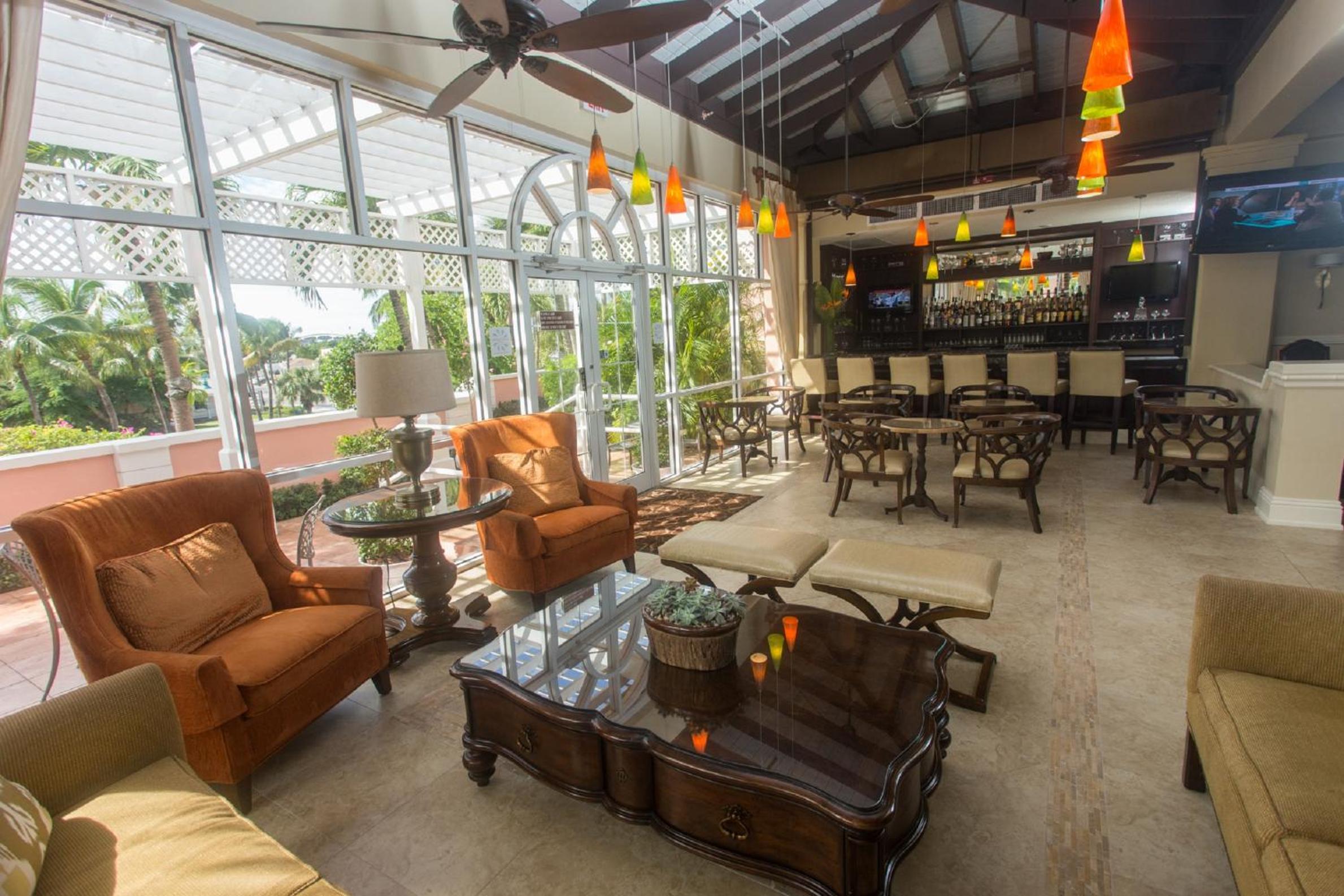 Nassau - Paradise Island Vacations - Comfort Suites Paradise Island - Property Image 3