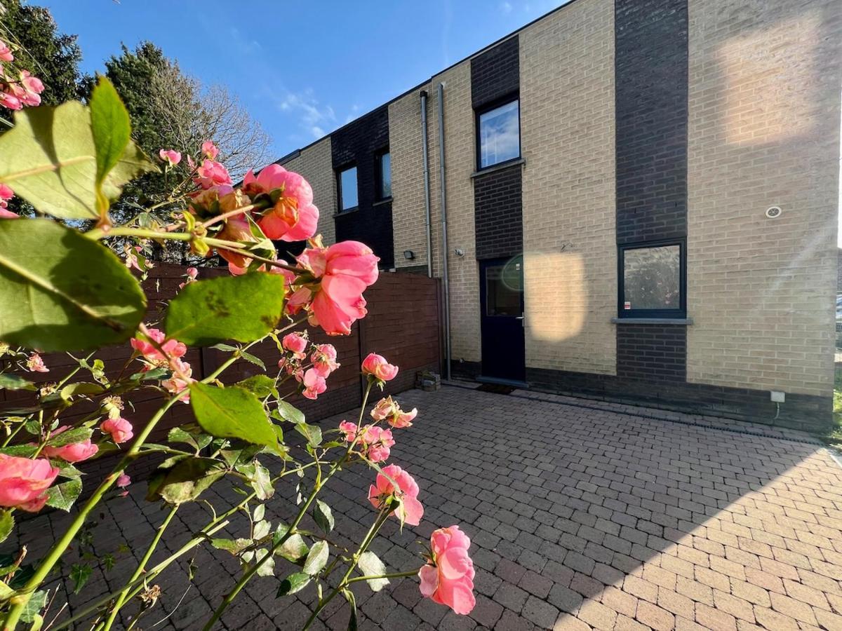 Isa'Bellescale - Fully equipped house 2km from Brussels South Airport