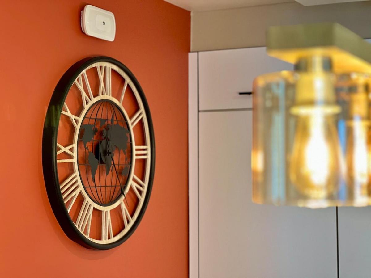 Isa'Bellescale - Fully equipped house 2km from Brussels South Airport