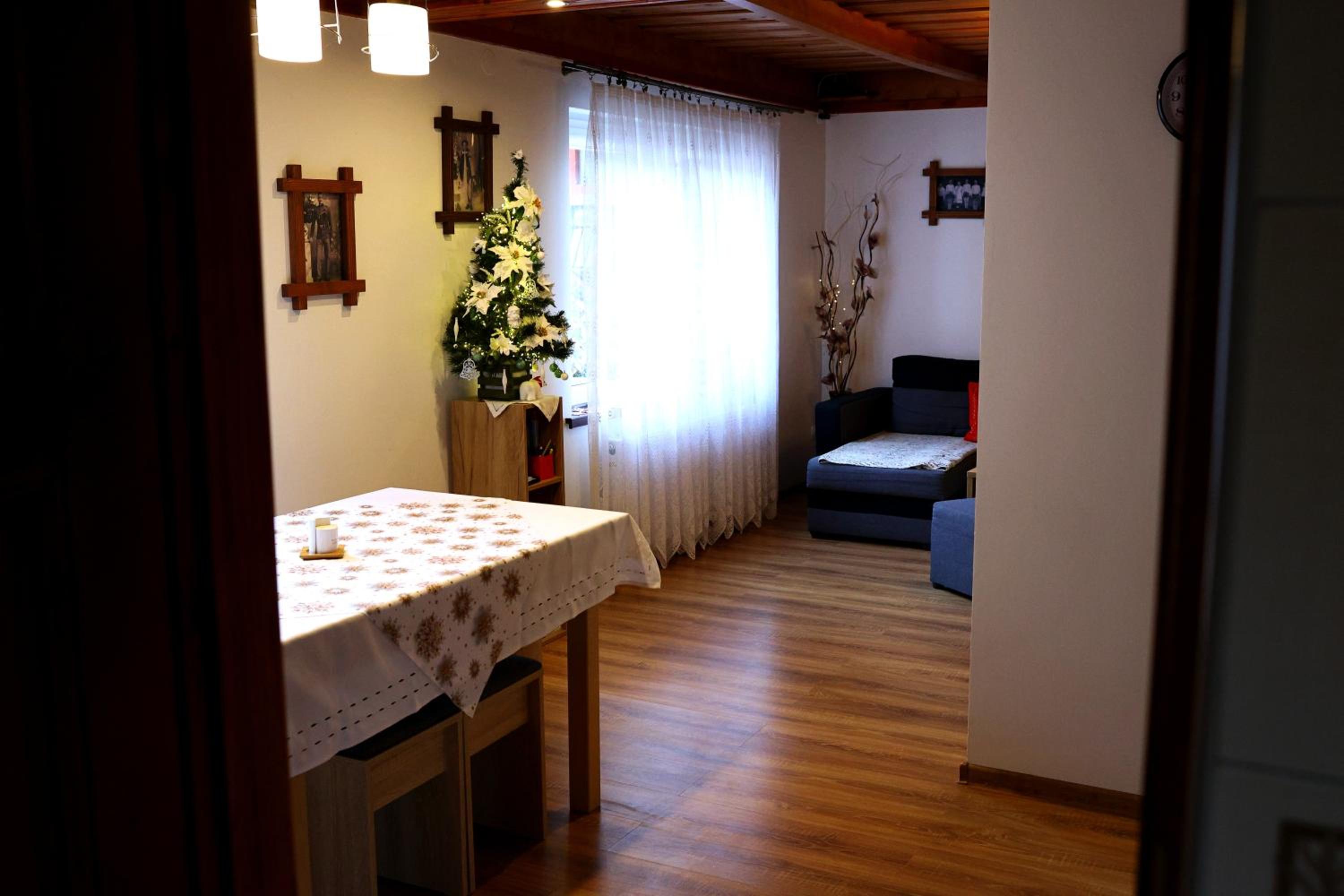 Photo 32