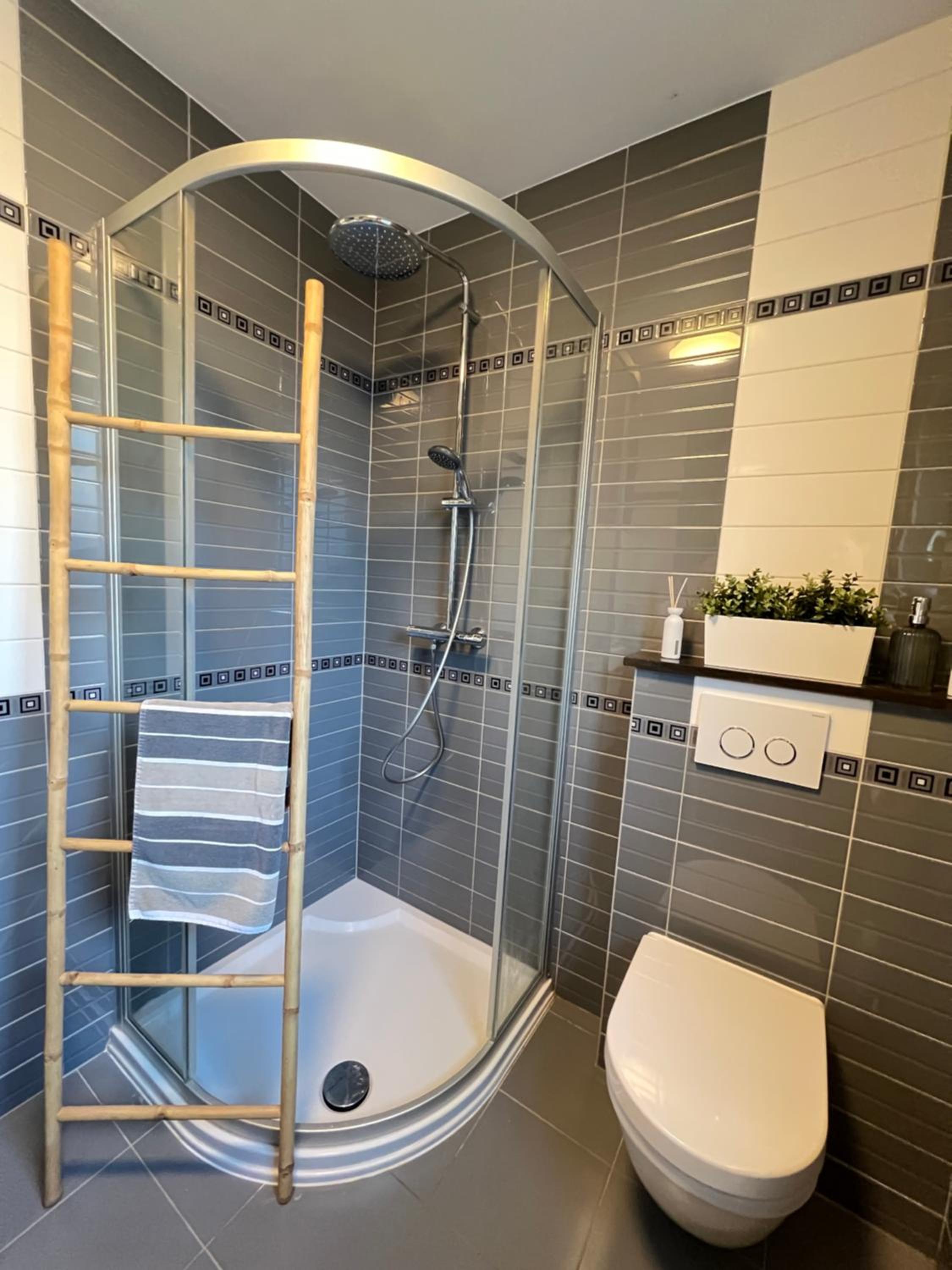 Isa'Bellescale - Fully equipped house 2km from Brussels South Airport