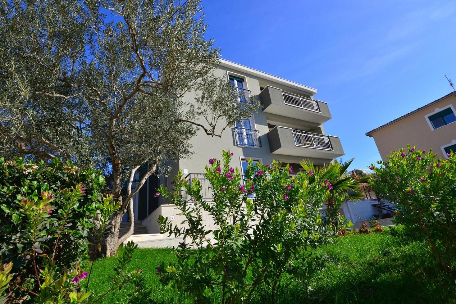 Apartments Villa Coratina view 2