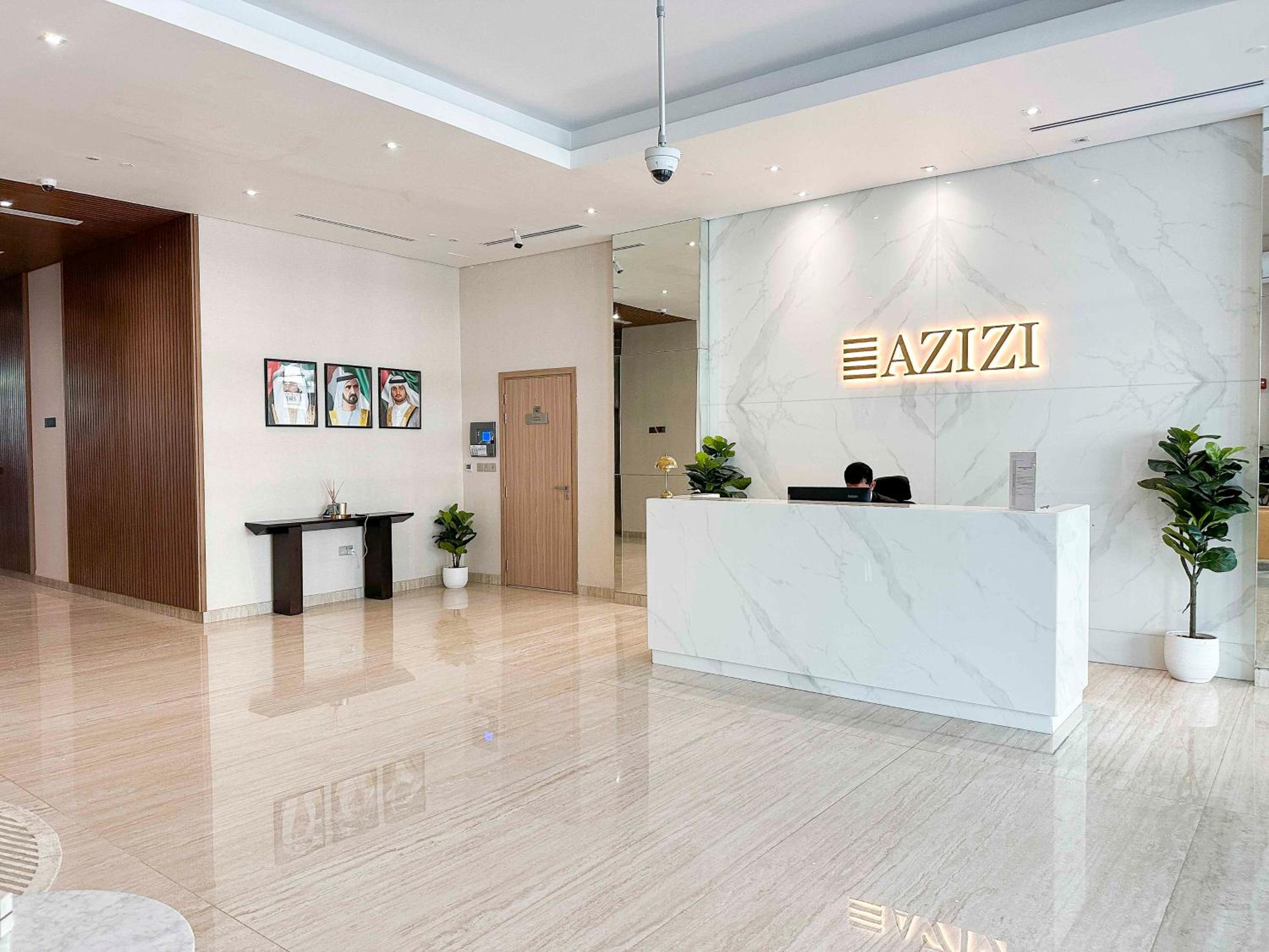 Luxury 3BR near to Downtown - Burj Khalifa & Pool Views - 10 min to Dubai Mall