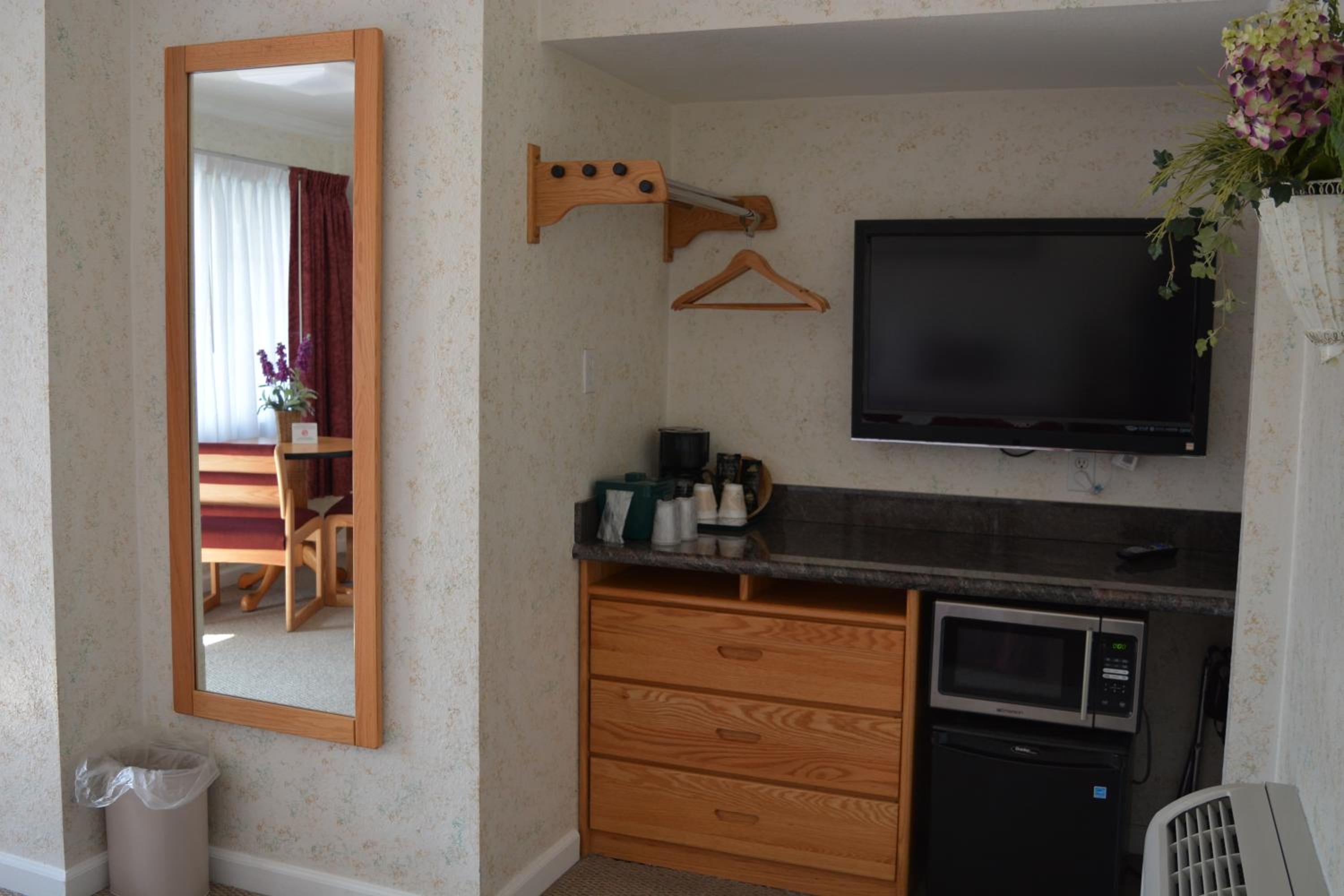 Travelers Inn