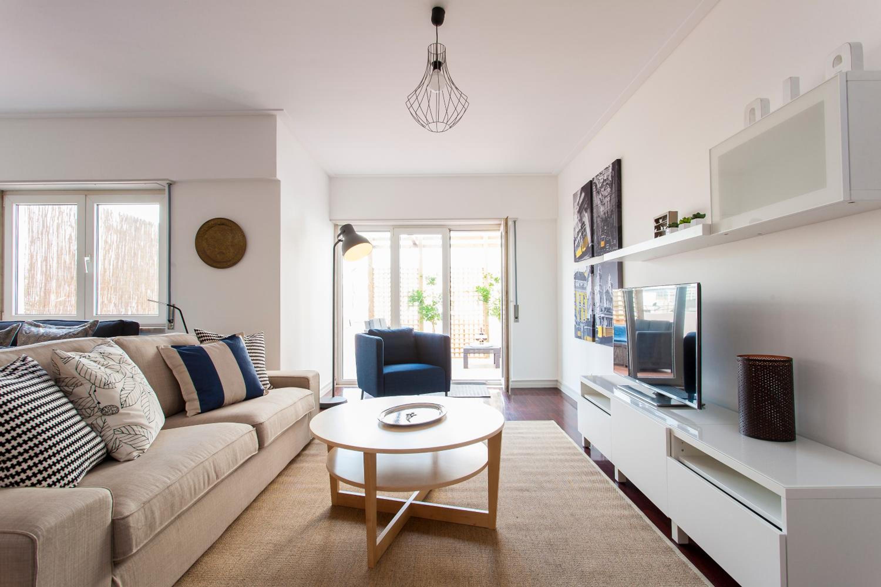 GuestReady - Stylish Flat Near Lisbon’s Iconic Ave view 5