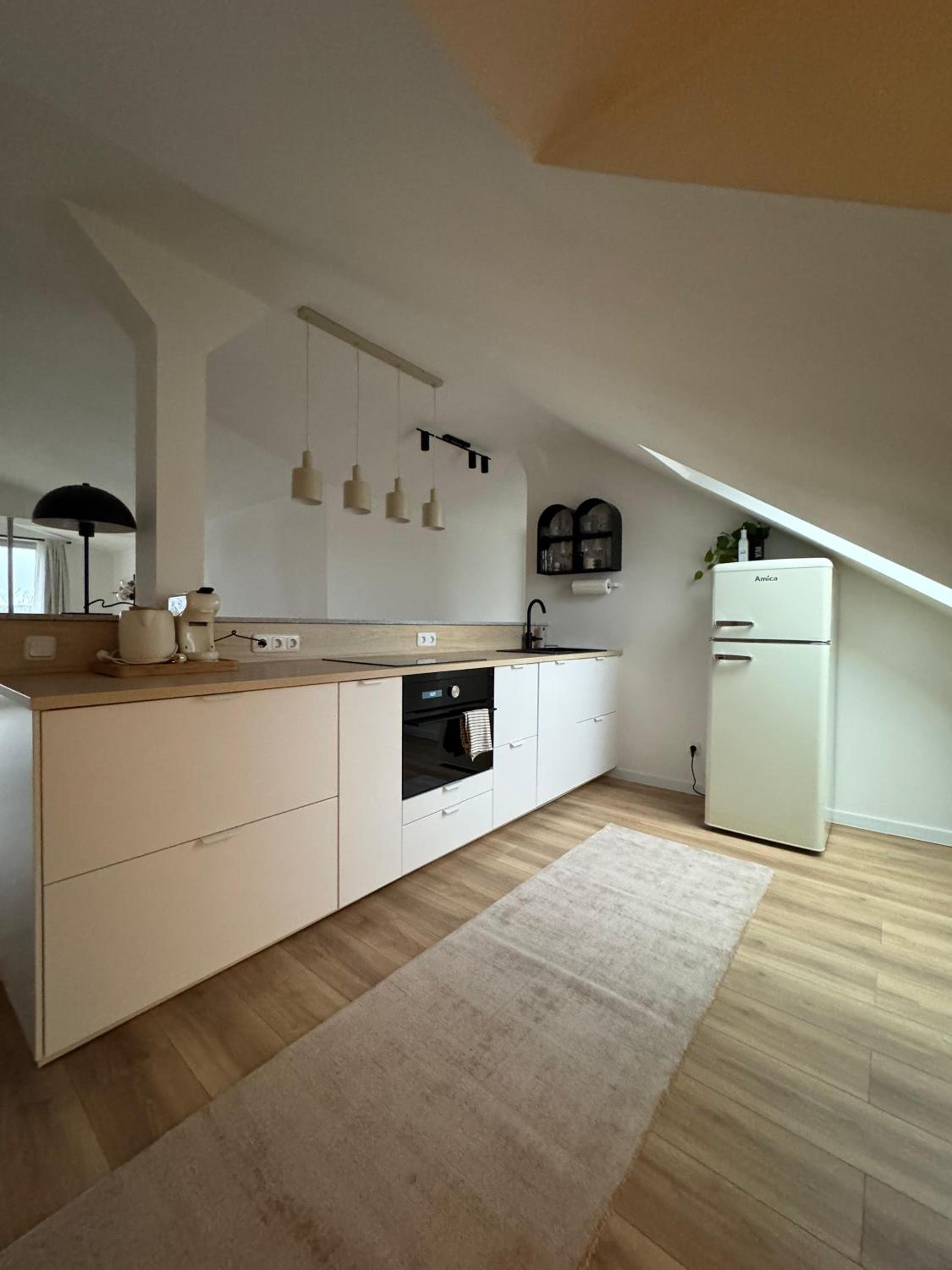 ApartNaest Radeberg - vollausgestattete 1 - bis 4-Zimmer Apartments l 24h Zugang per Code l Check-in Anleitung über Posteingang l Parkplatz auf Anfrage l F