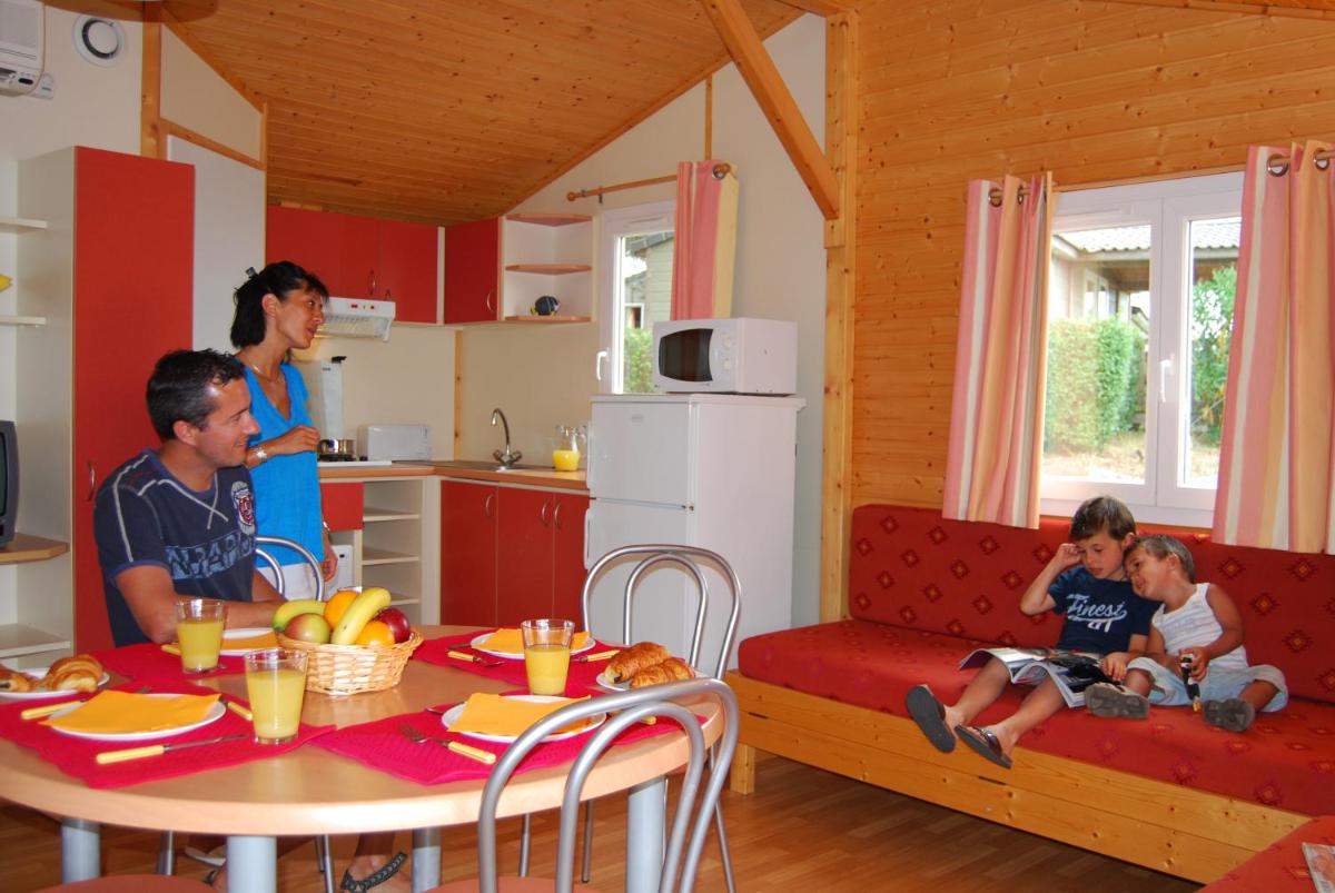 Lagrange Grand Bleu Vacances – Residence Les Pescalunes view 2