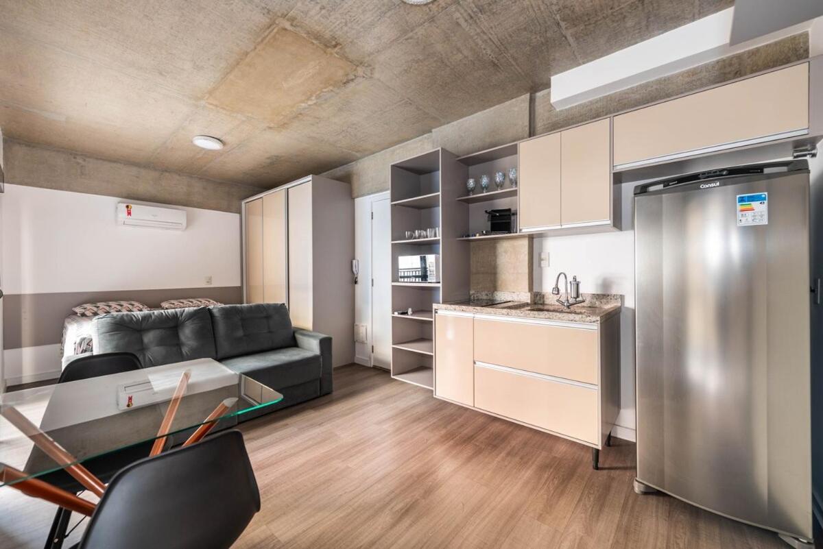 36 New studio balcony Paulista