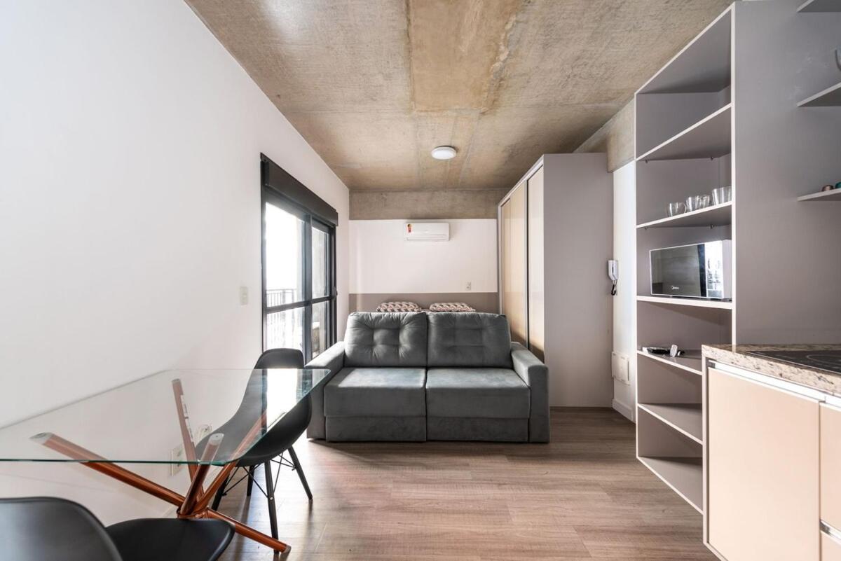 36 New studio balcony Paulista