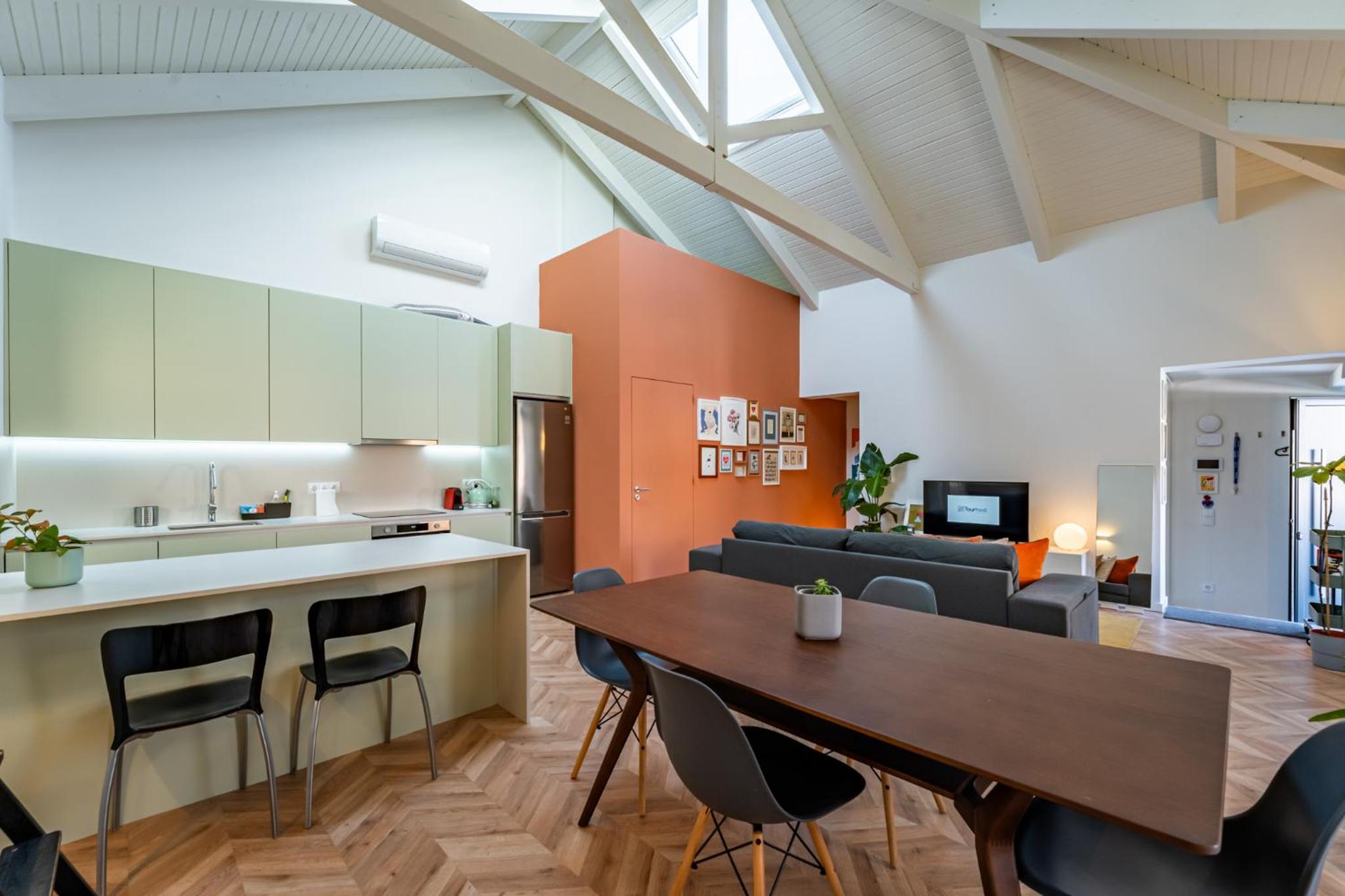 Spritz Hour House