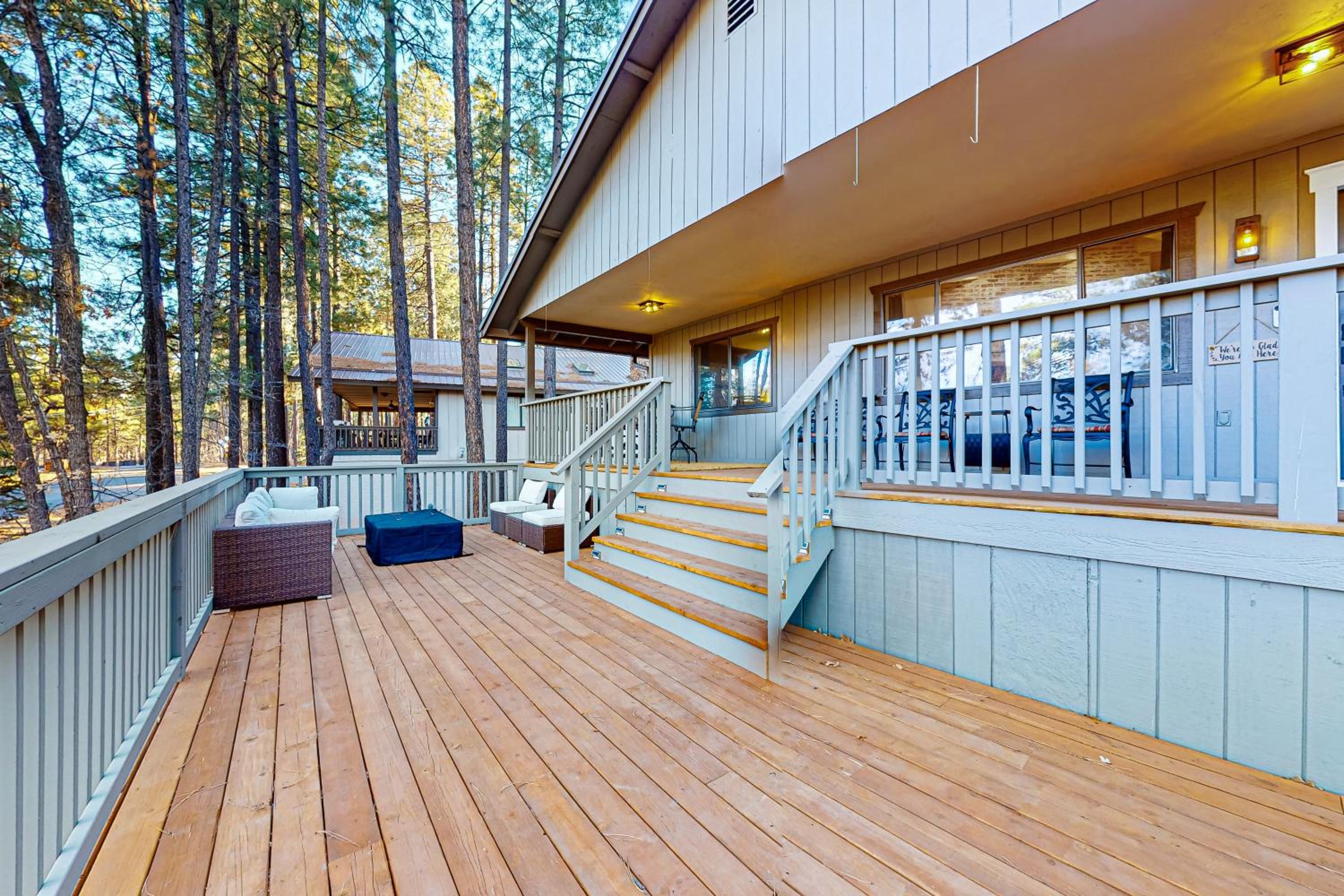 4BR Home with Decks, Fireplace, Golf Nearby