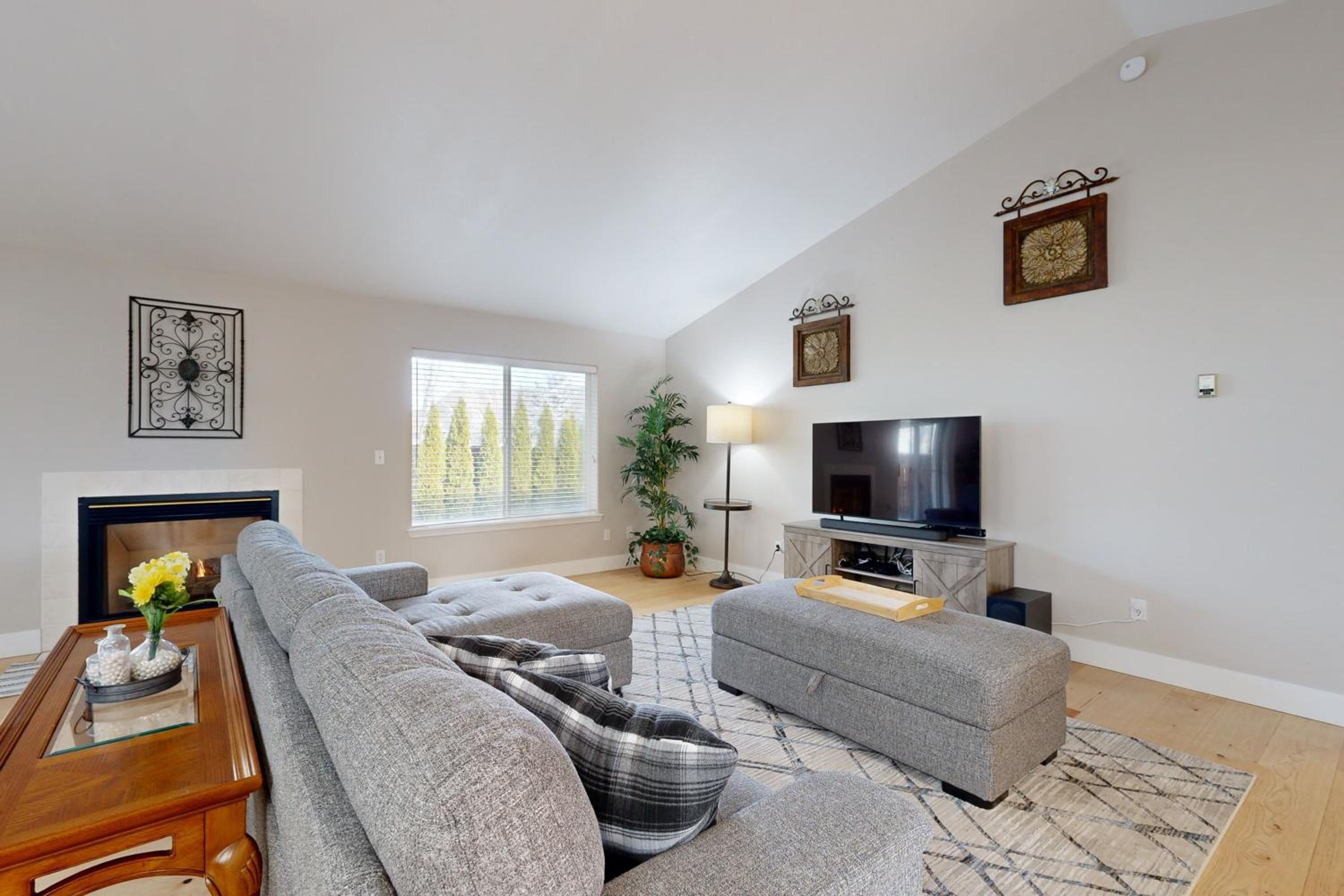 Tranquil Redmond Retreat Relax and Explore Outdoors