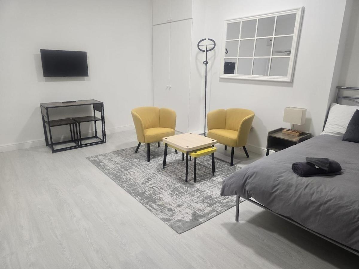 Funky Flat Nr Central London