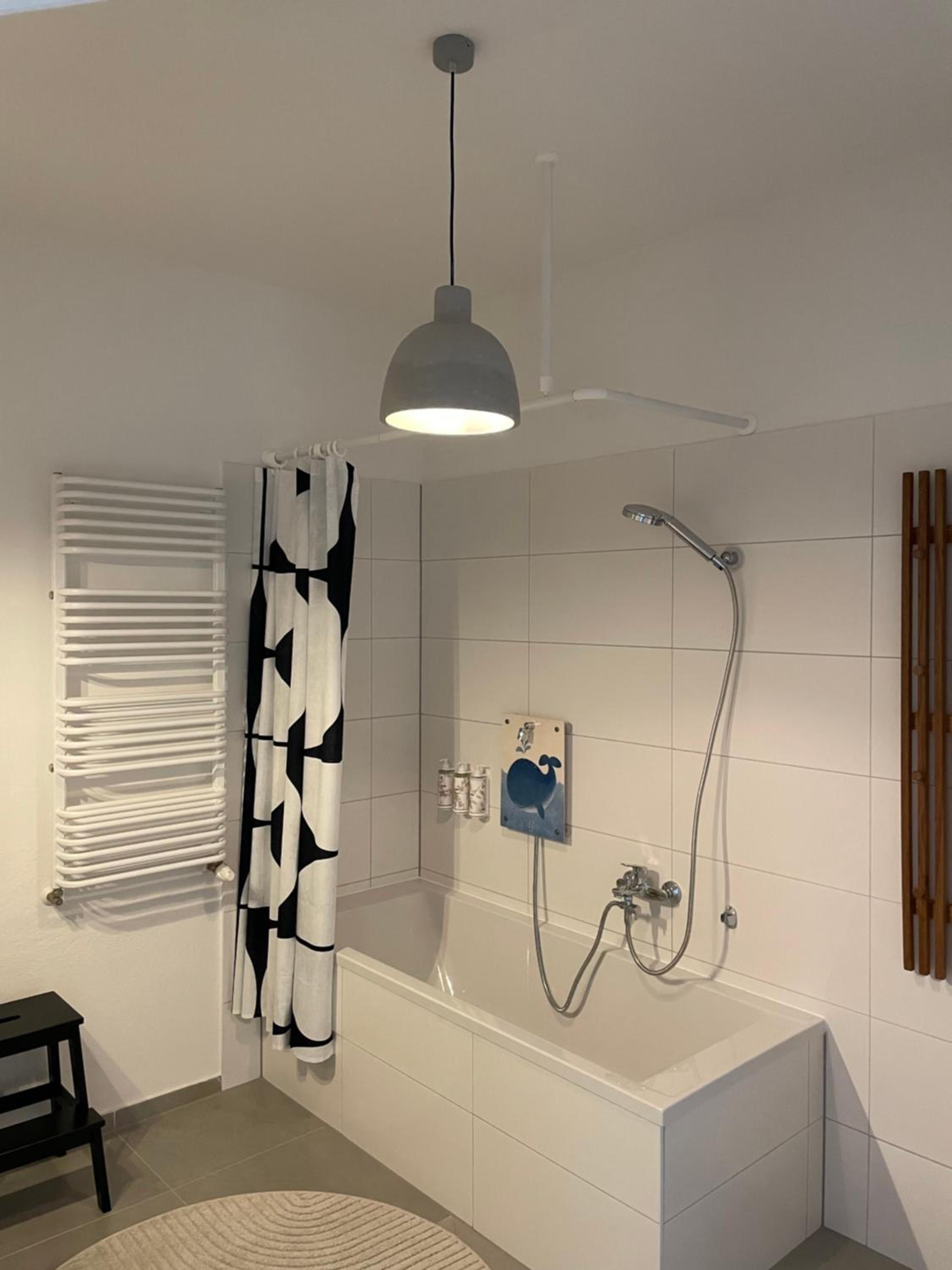 ApartNaest Radeberg - vollausgestattete 1 - bis 4-Zimmer Apartments l 24h Zugang per Code l Check-in Anleitung über Posteingang l Parkplatz auf Anfrage l F
