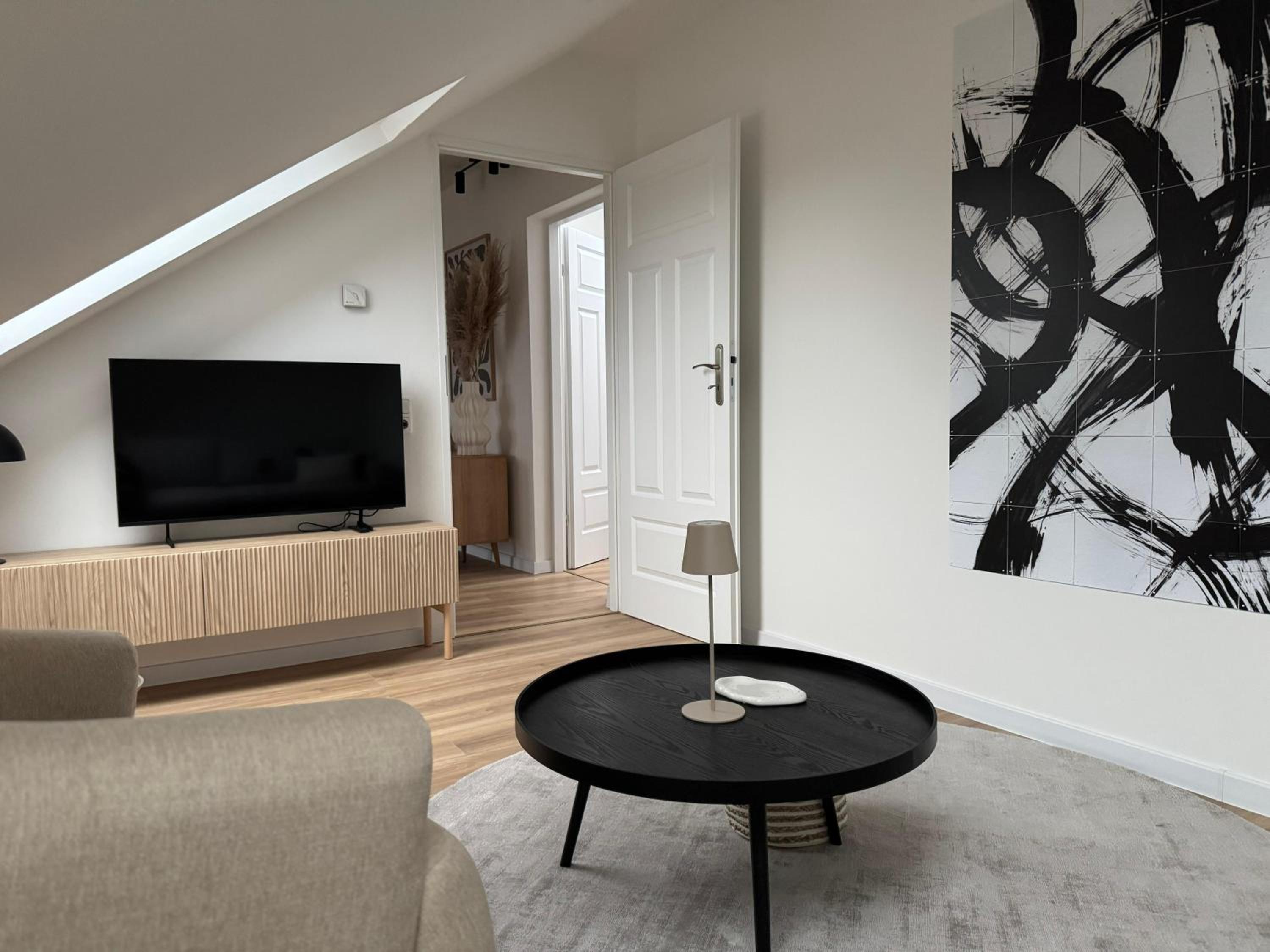 ApartNaest Radeberg - vollausgestattete 1 - bis 4-Zimmer Apartments l 24h Zugang per Code l Check-in Anleitung über Posteingang l Parkplatz auf Anfrage l F