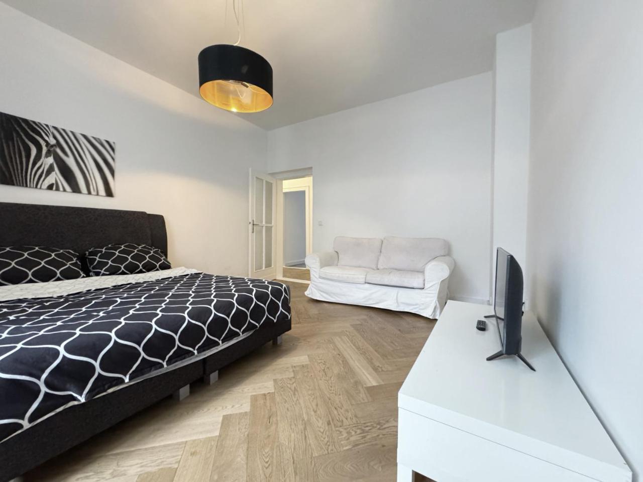 HolidayHome Apartments I Spacious 67sqm in Berlin Friedrichshain