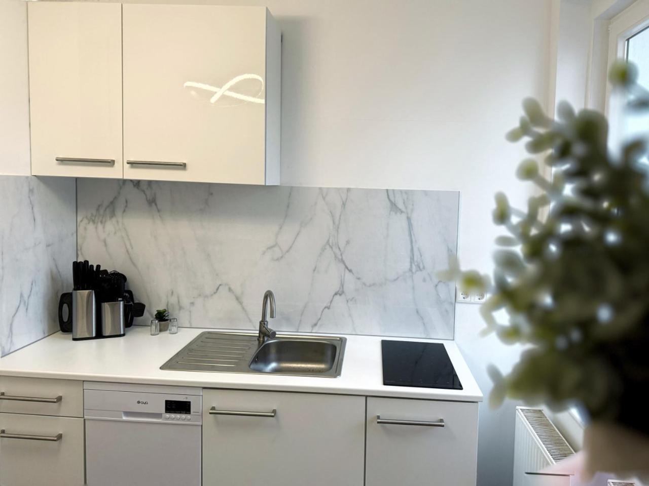HolidayHome Apartments I Spacious 67sqm in Berlin Friedrichshain