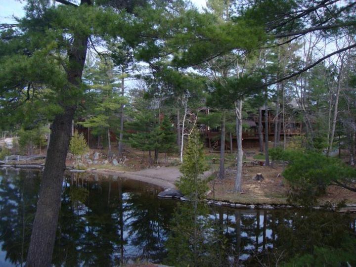 Westwind Inn on the Lake