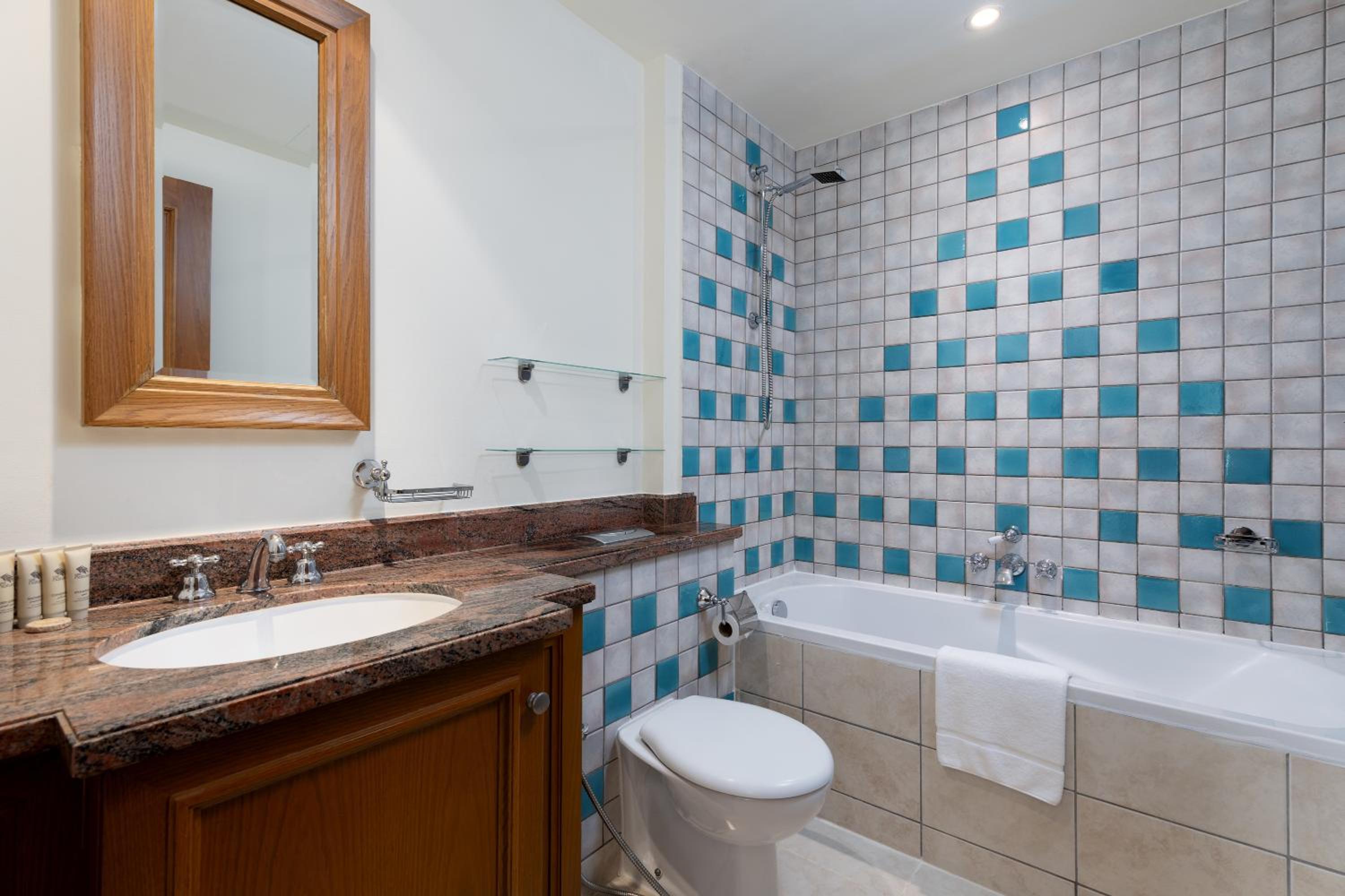 Maison Privee - Stylish & Spacious Apartment in Downtown Dubai
