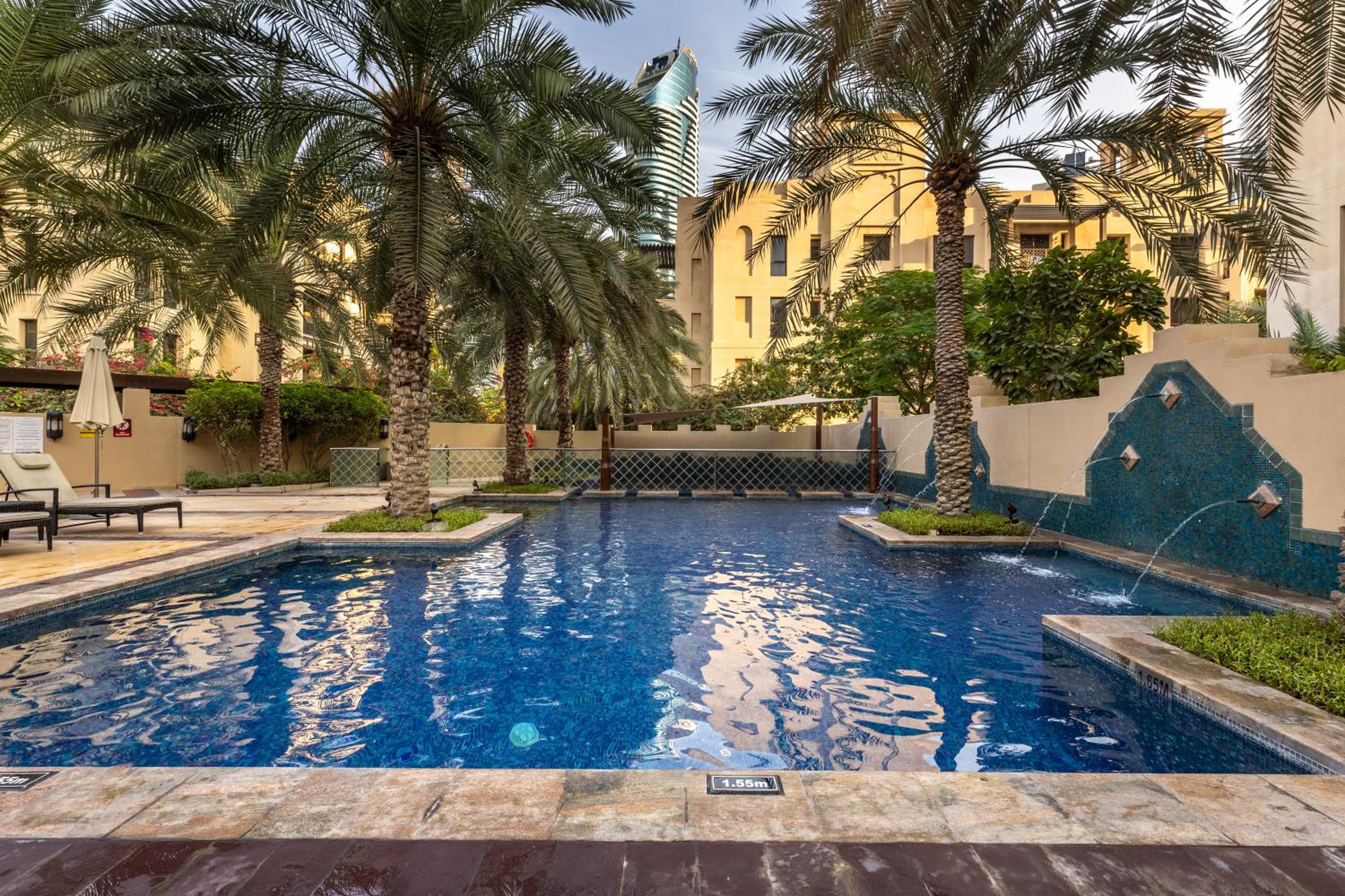 Maison Privee - Stylish & Spacious Apartment in Downtown Dubai