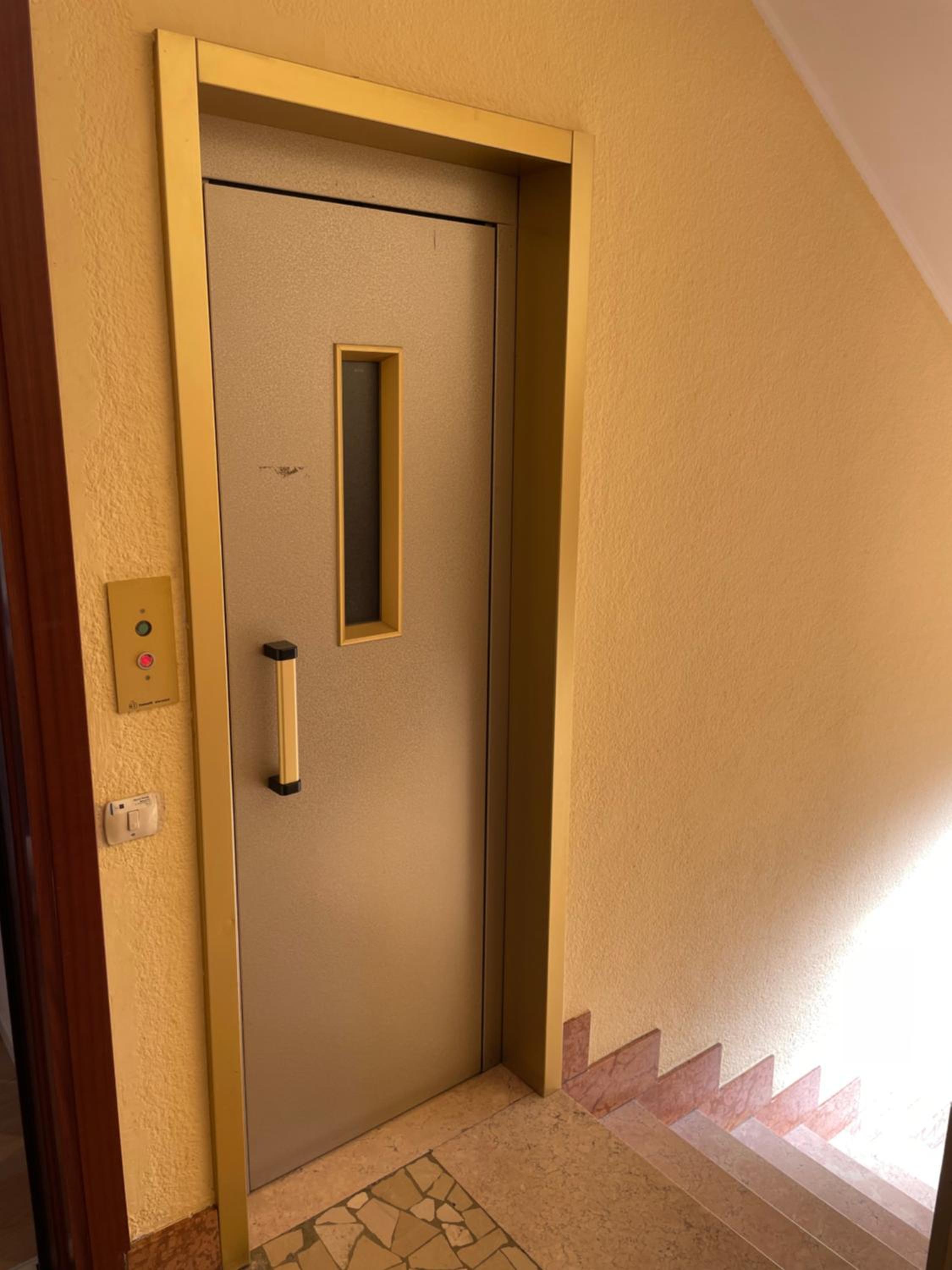 Trilocale con vista e due bagni Metro 4 SkyNest Milano