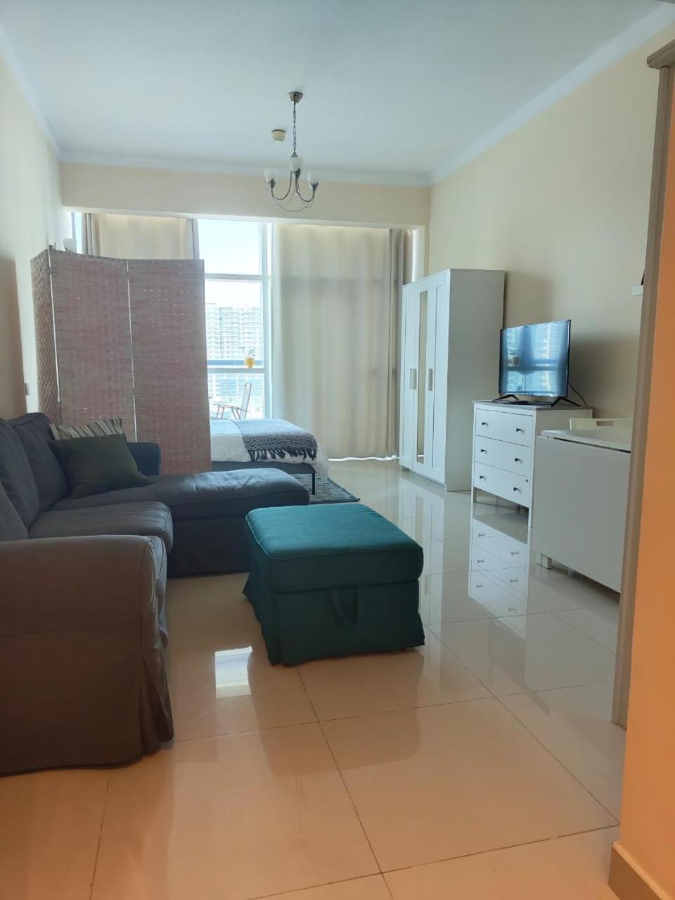 Studio in the heart of Sports City -great view & amenities! — Dubai photo 2