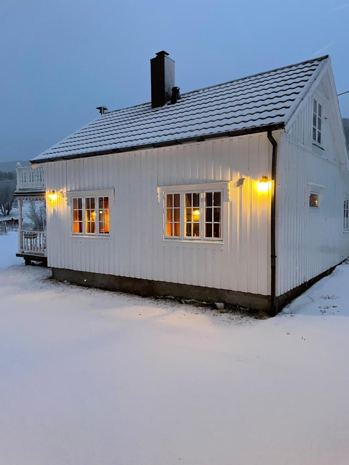 Marvelous farmhouse with amazing fjord and mountain view in Northern Norway