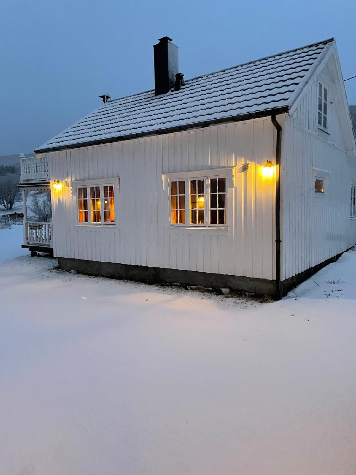 Marvelous farmhouse with amazing fjord and mountain view in Northern Norway