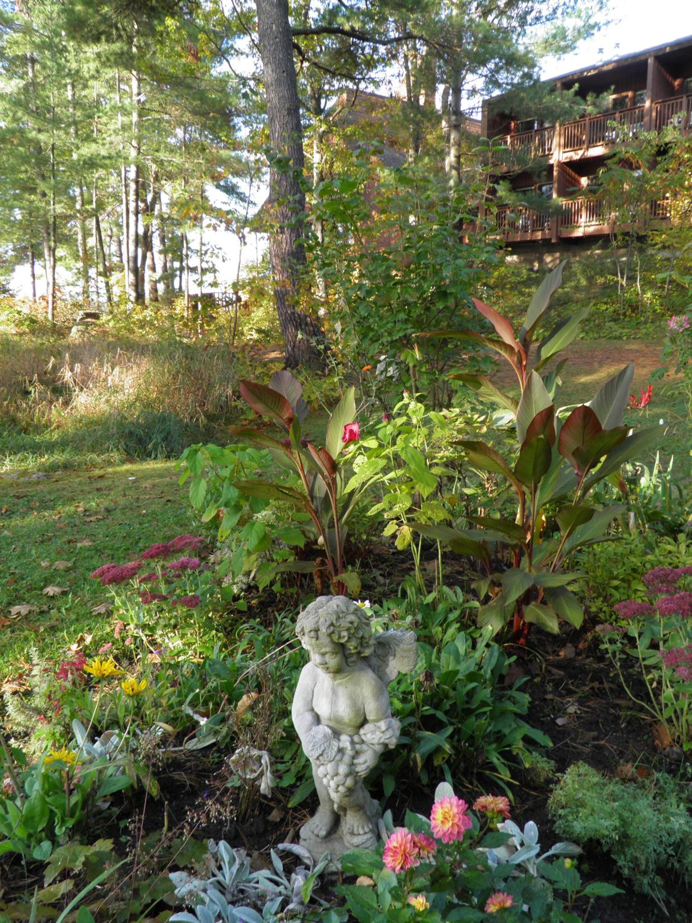 Westwind Inn on the Lake