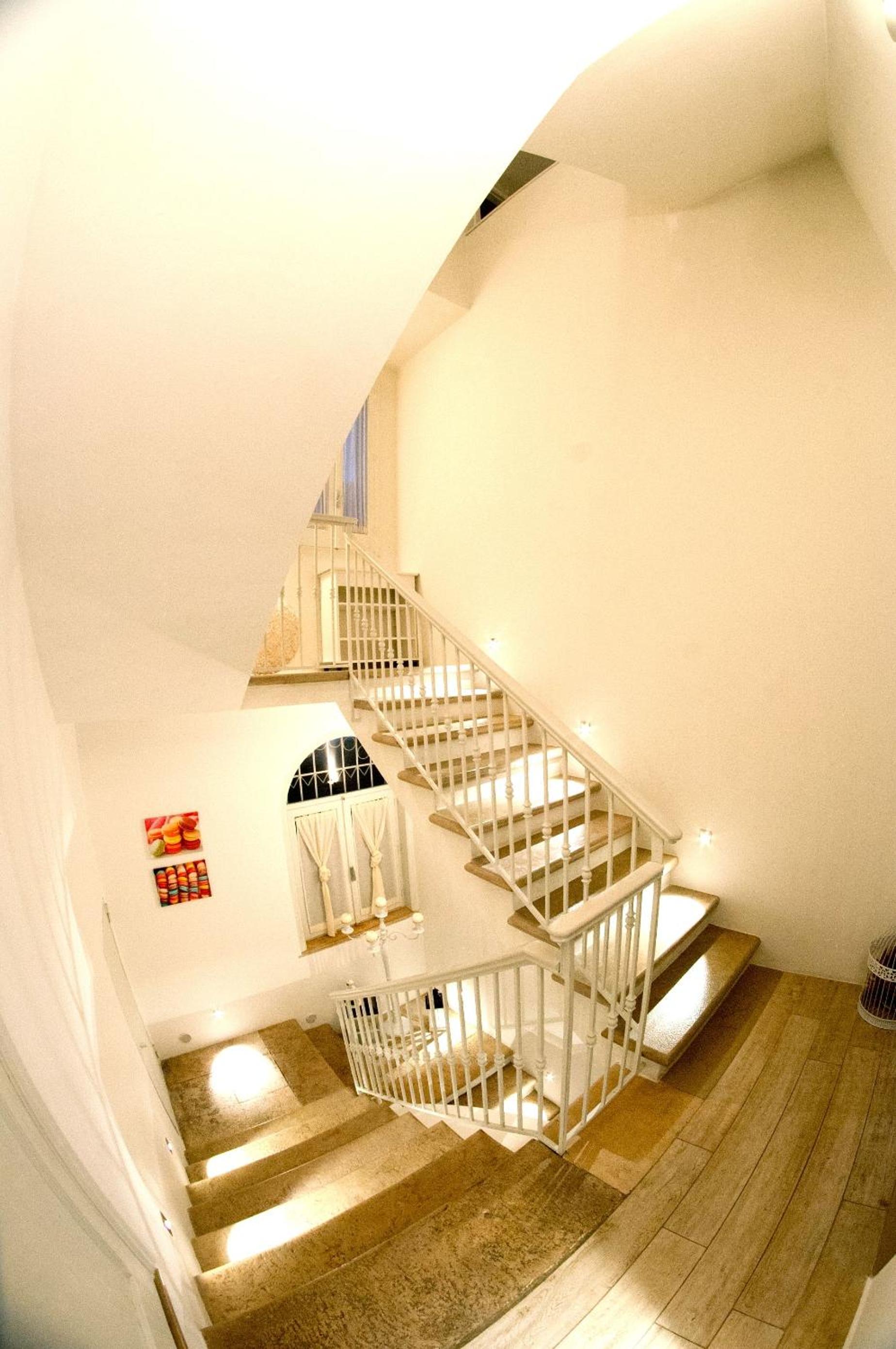 Photo 33