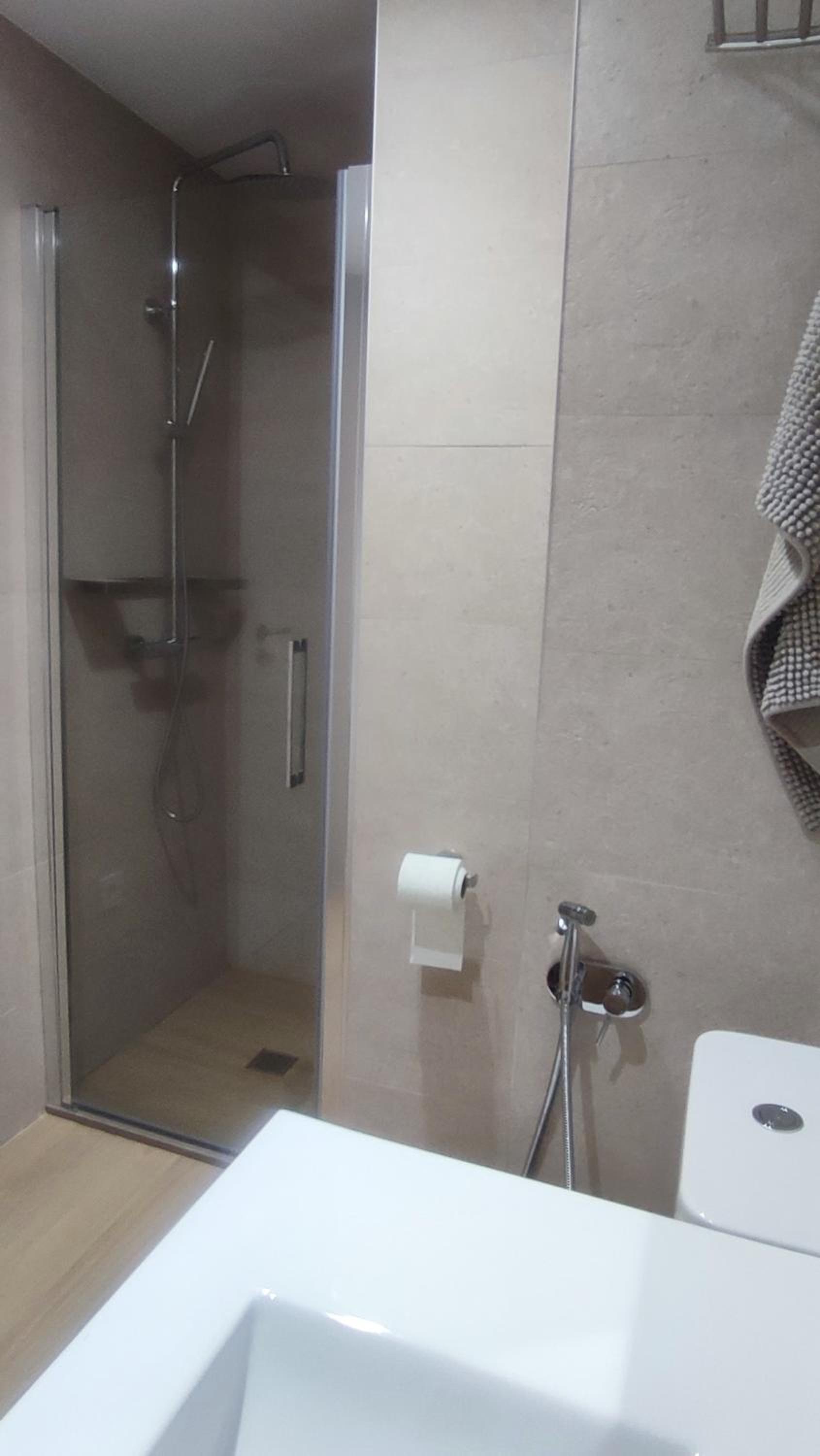 IDEAL FAMILIAS - Apartamento de 3 habitaciones completamente renovado