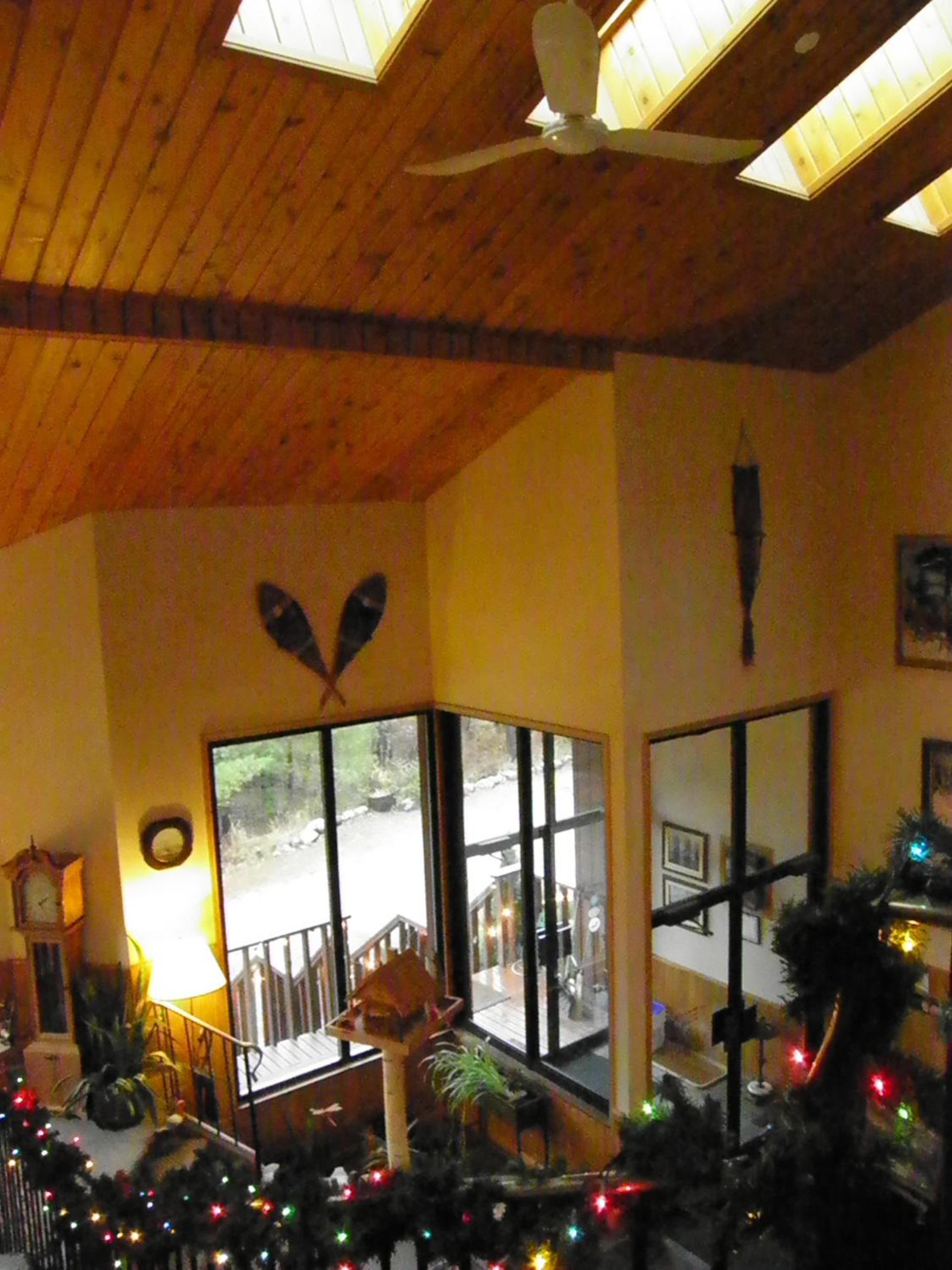Westwind Inn on the Lake