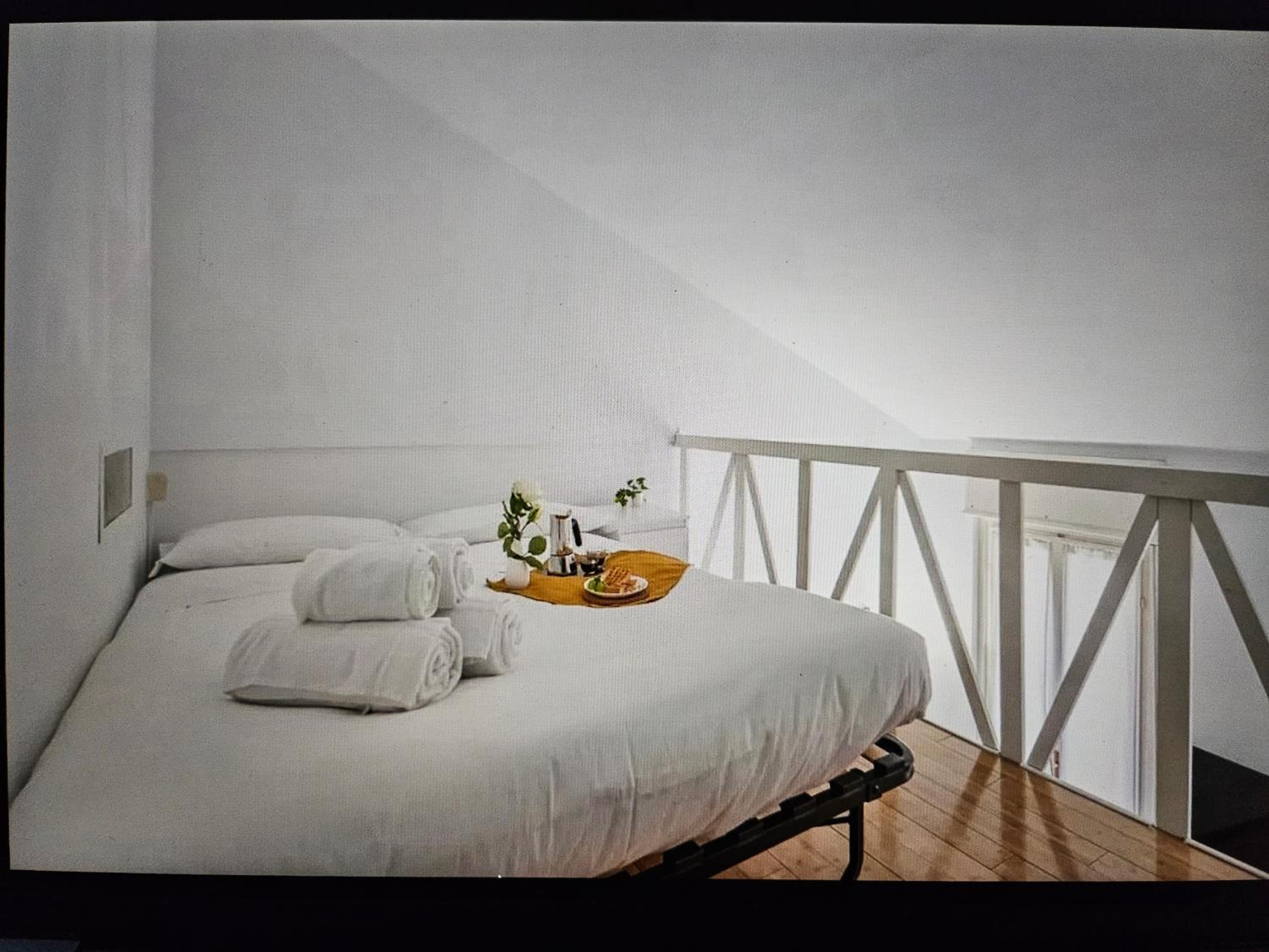 Two-room apartment San Babila Milan