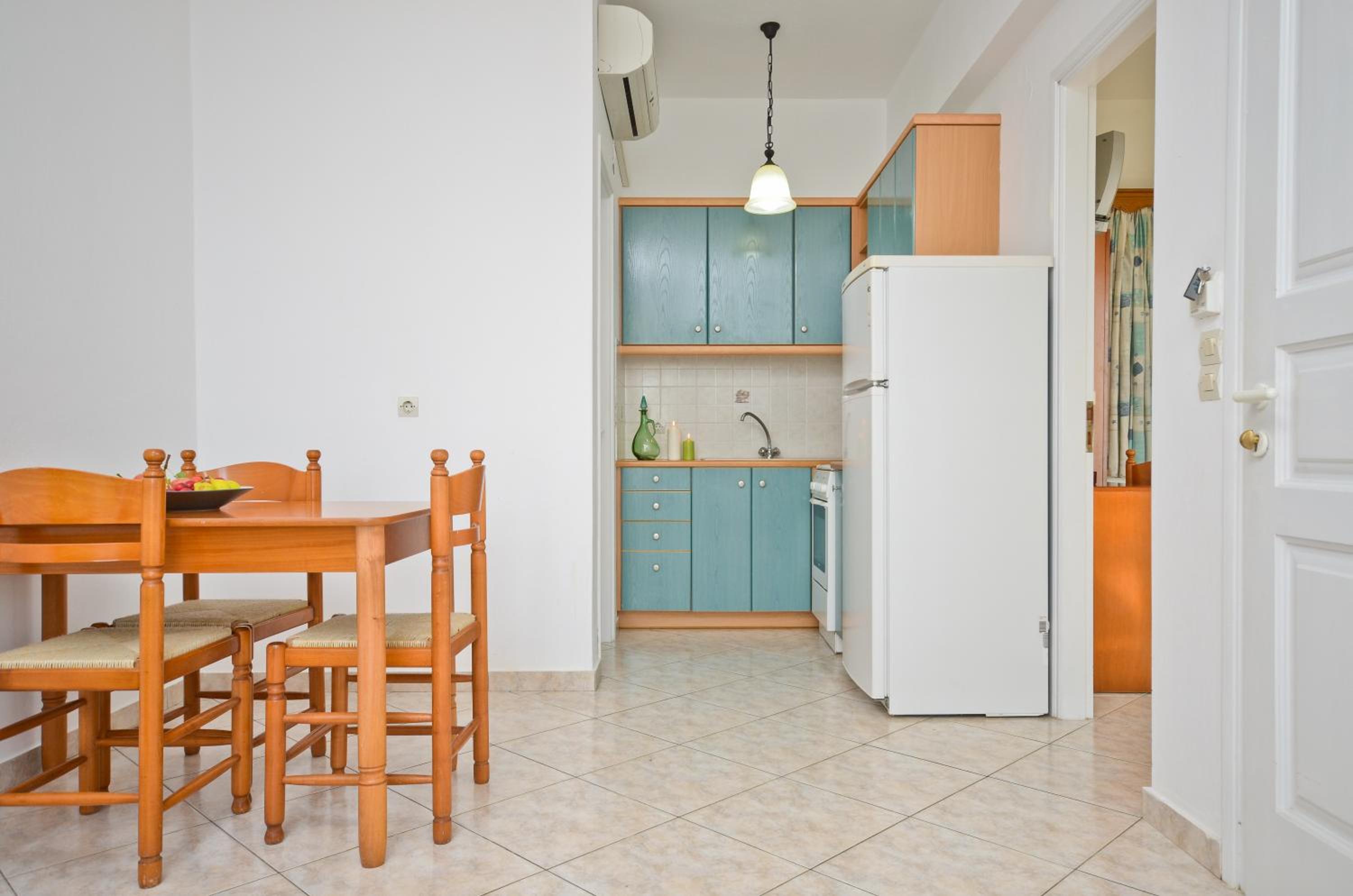 Ydreos Studios & Apartments